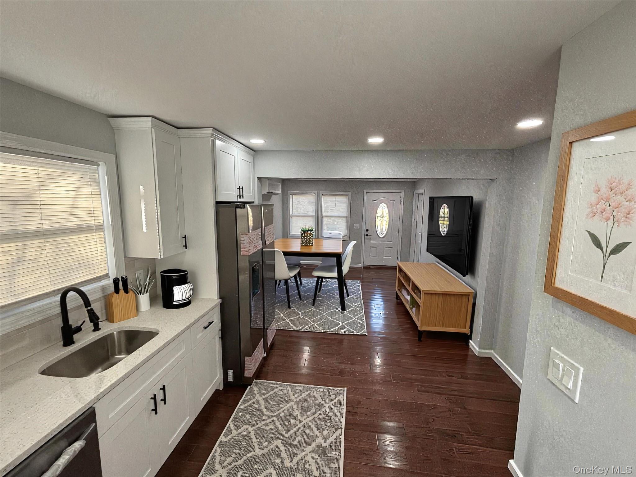 33 Broadway Street, Shirley, NY 11967