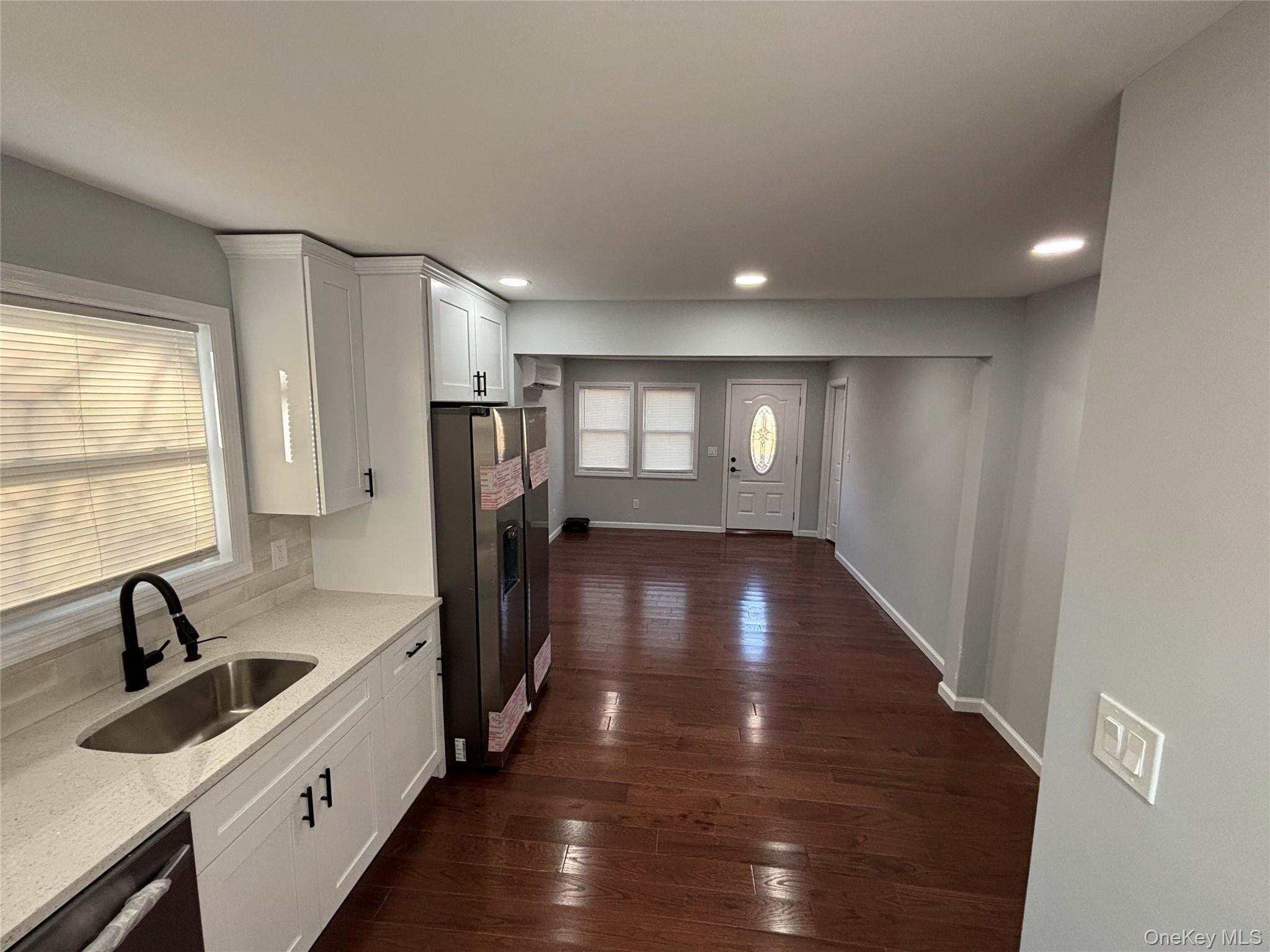 33 Broadway Street, Shirley, NY 11967