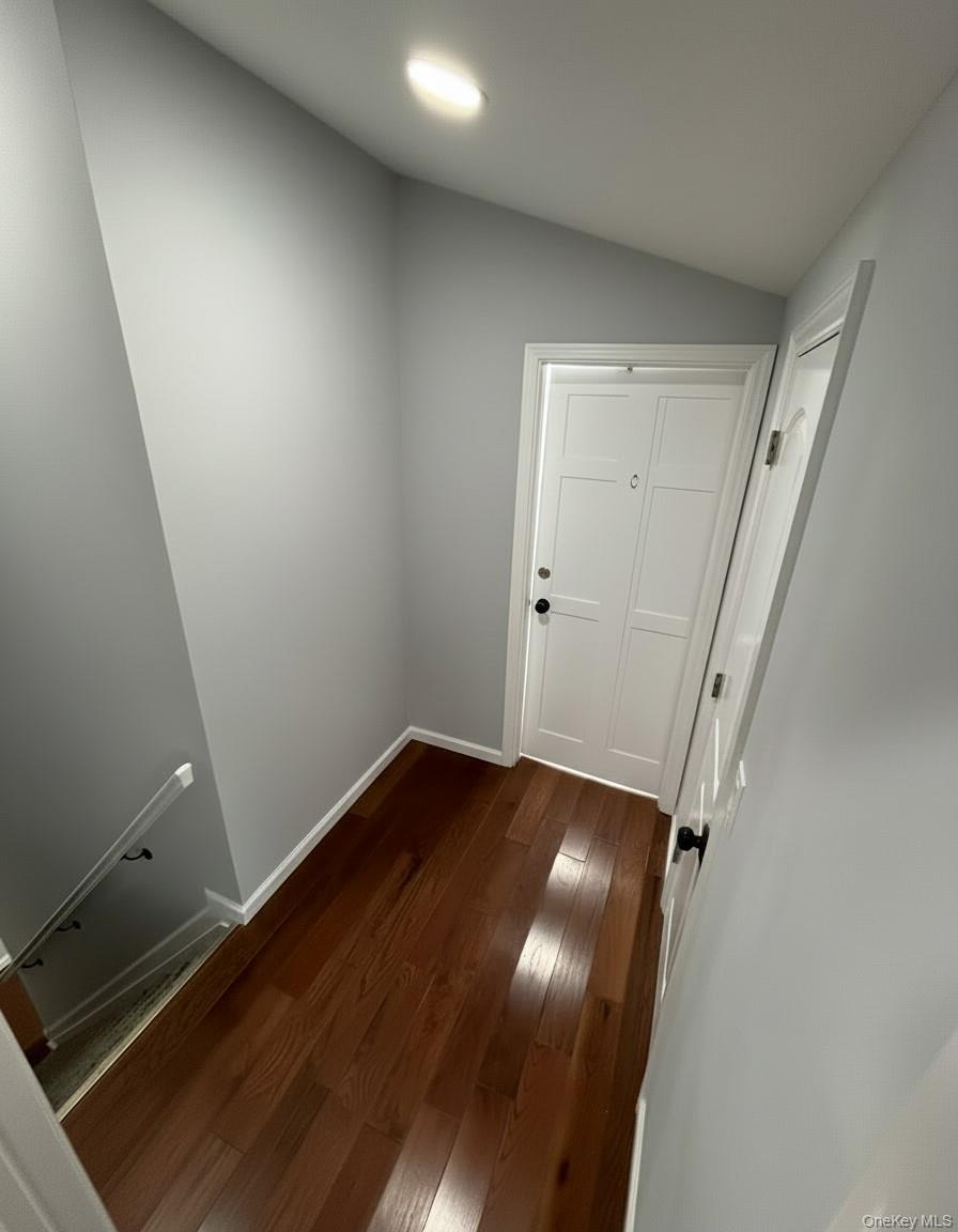 33 Broadway Street, Shirley, NY 11967