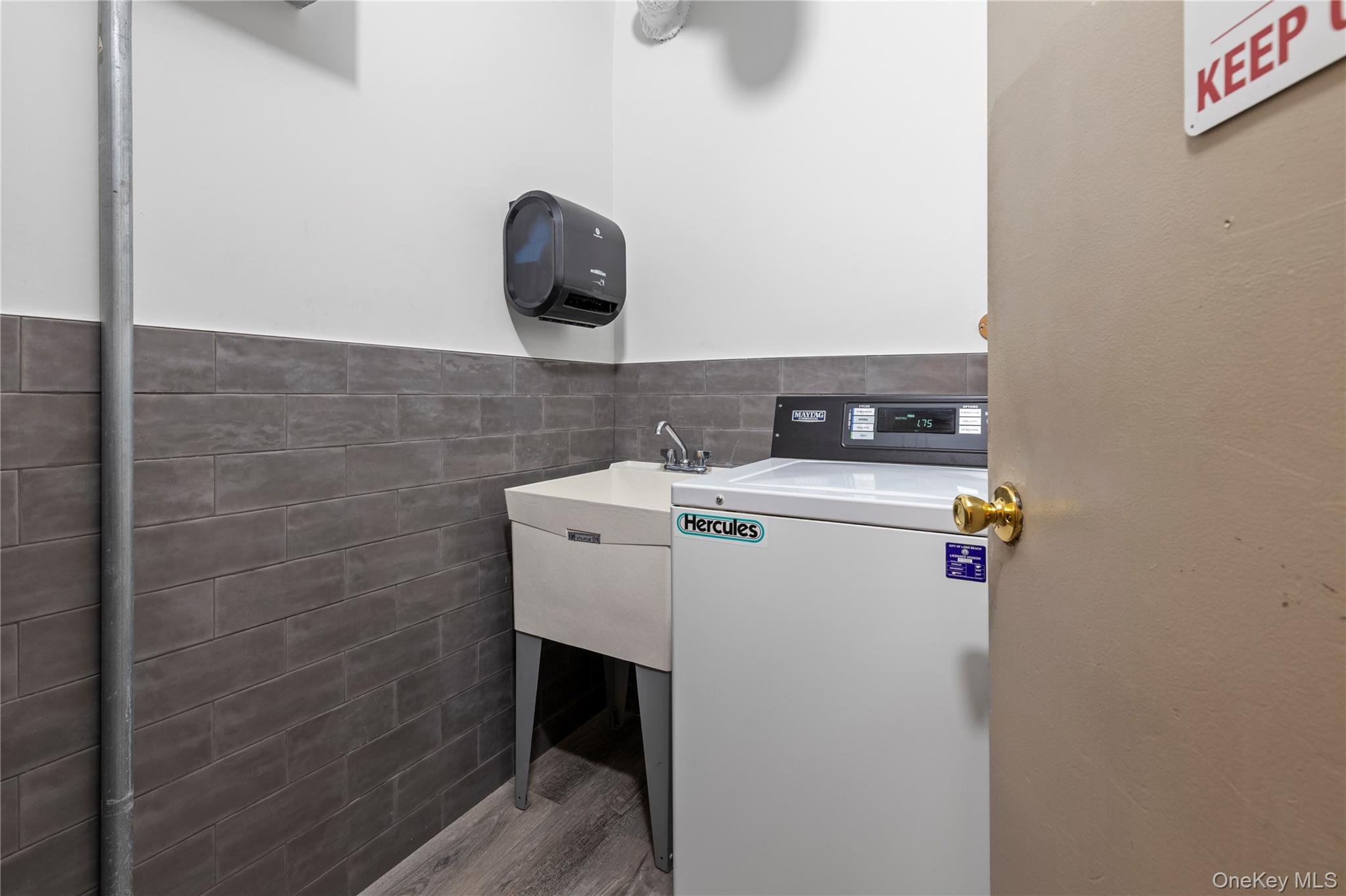 711 Shore Road # 3B, Long Beach, NY 11561