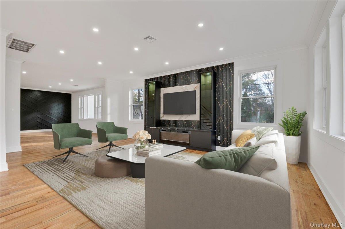 1130A Carlls Straight Path, Dix Hills, NY 11746