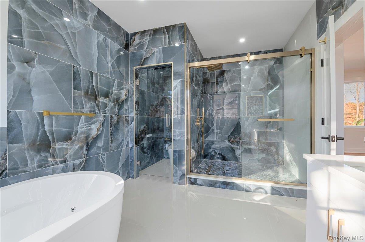 1130A Carlls Straight Path, Dix Hills, NY 11746