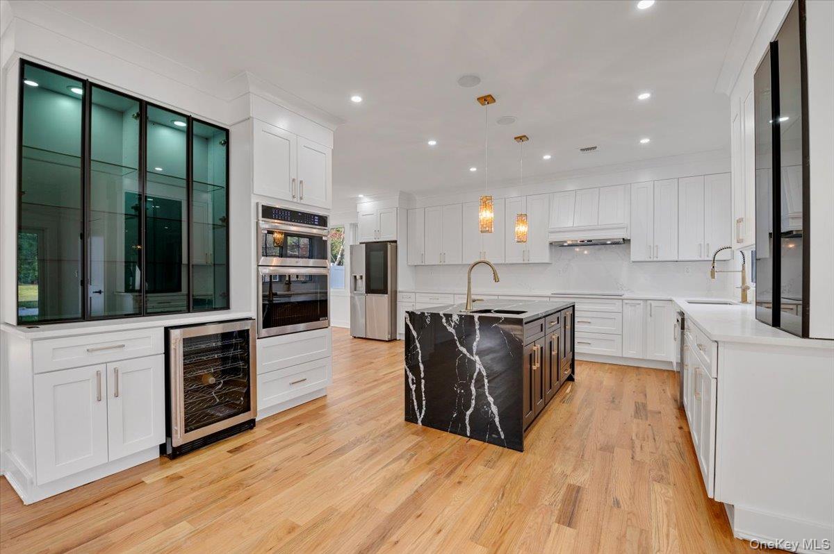 1130A Carlls Straight Path, Dix Hills, NY 11746