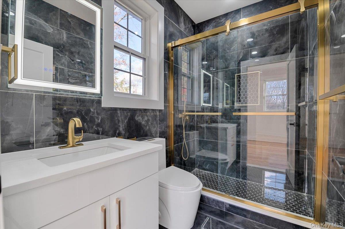 1130A Carlls Straight Path, Dix Hills, NY 11746