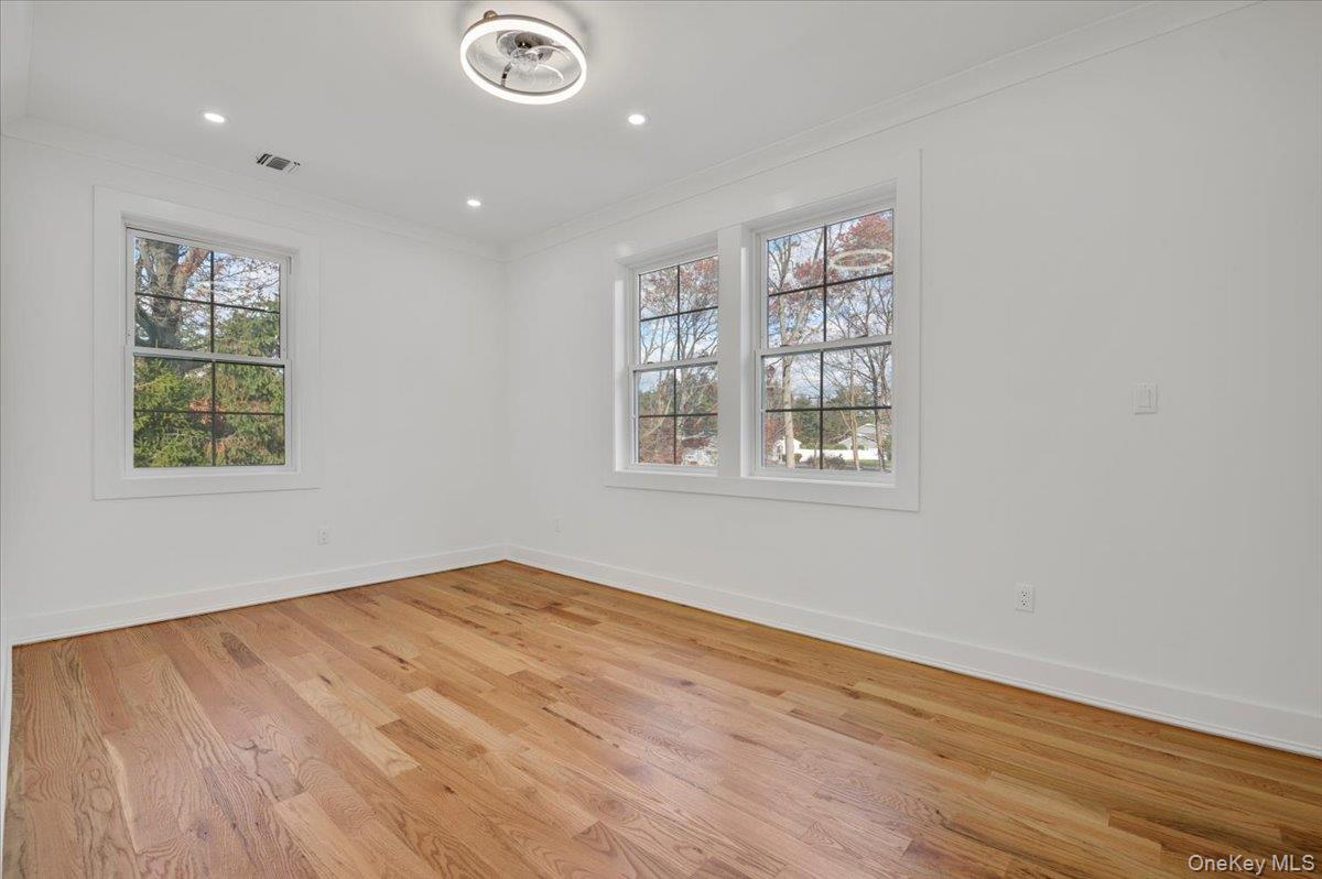 1130A Carlls Straight Path, Dix Hills, NY 11746