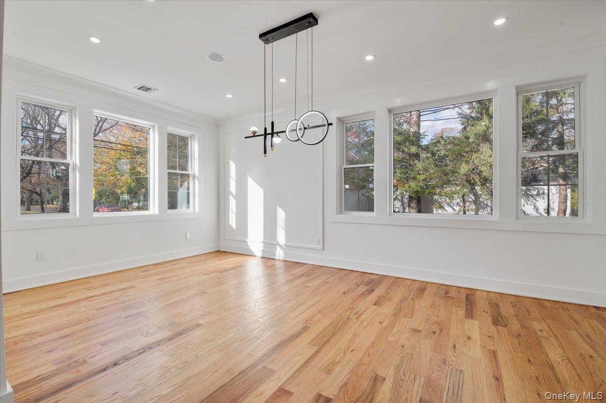 1130A Carlls Straight Path, Dix Hills, NY 11746