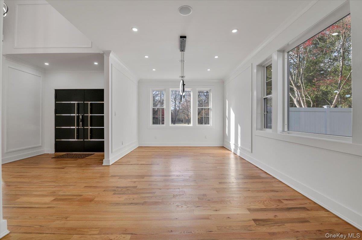 1130A Carlls Straight Path, Dix Hills, NY 11746