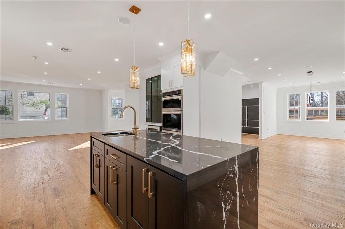 1130A Carlls Straight Path, Dix Hills, NY 11746