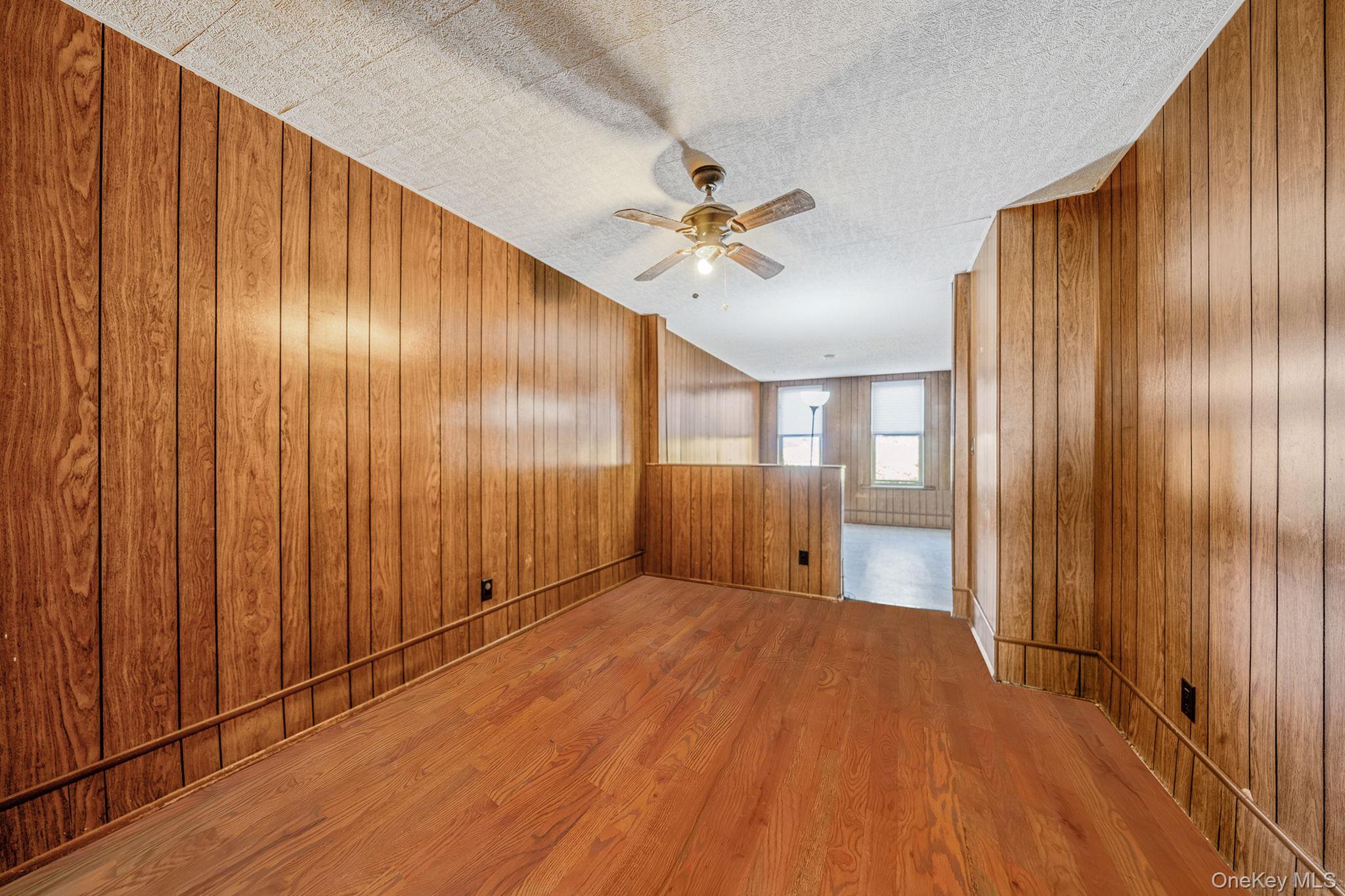 7935 77th Avenue, Glendale, NY 11385