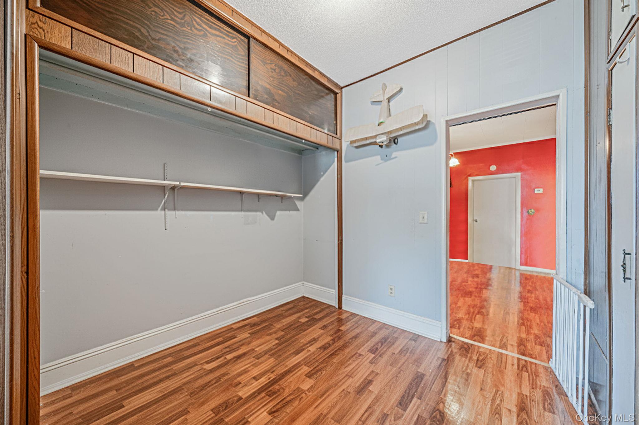 7935 77th Avenue, Glendale, NY 11385