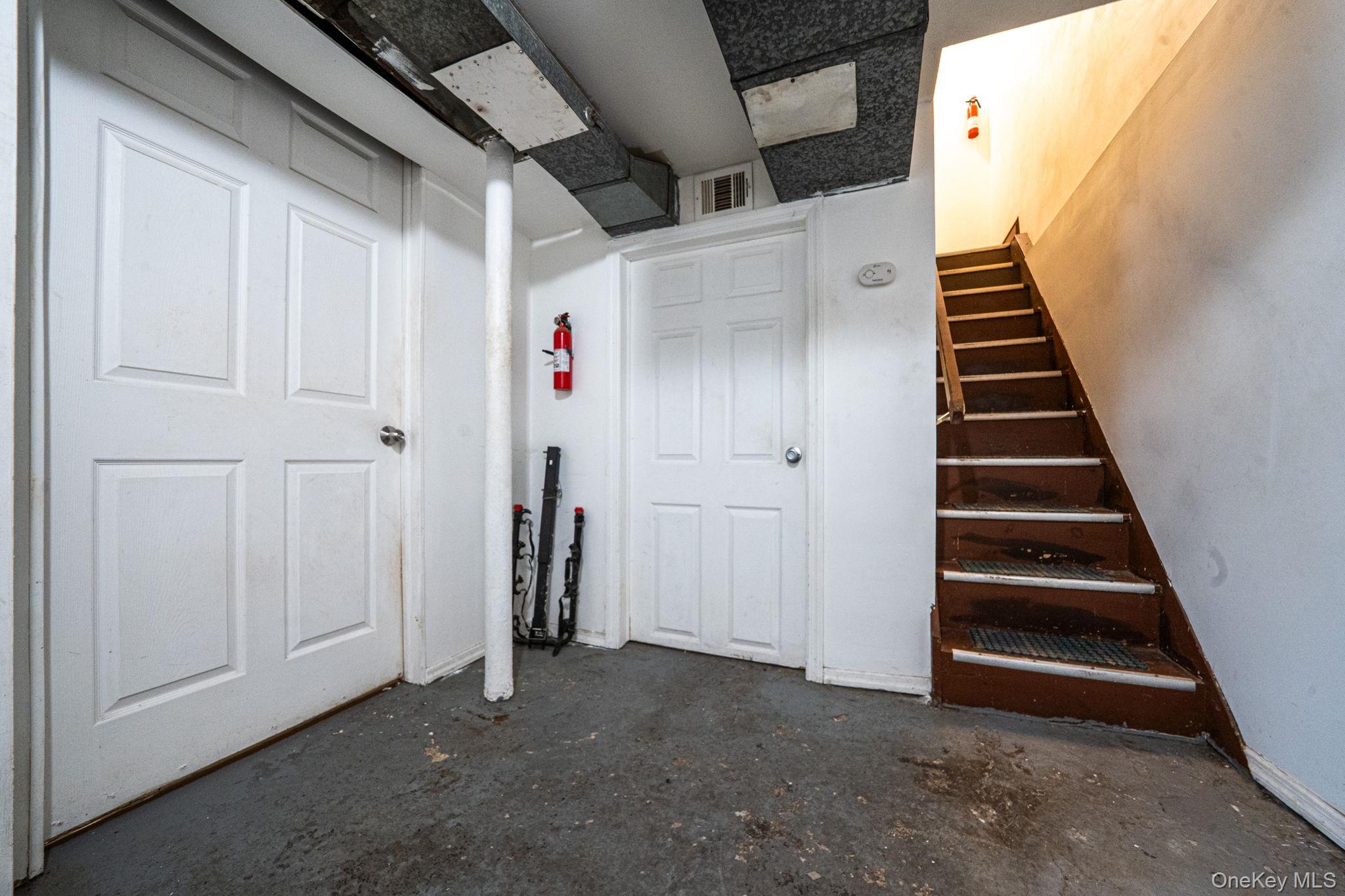 7935 77th Avenue, Glendale, NY 11385