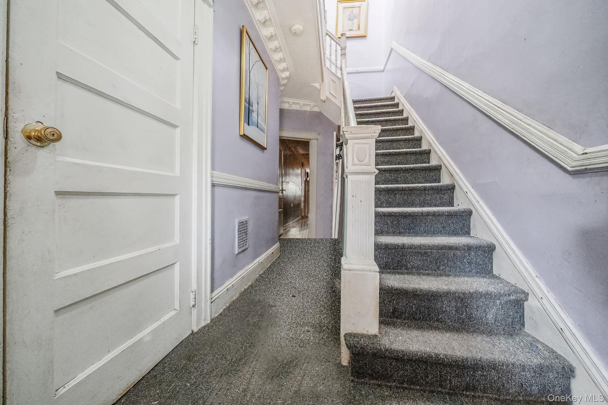 7935 77th Avenue, Glendale, NY 11385