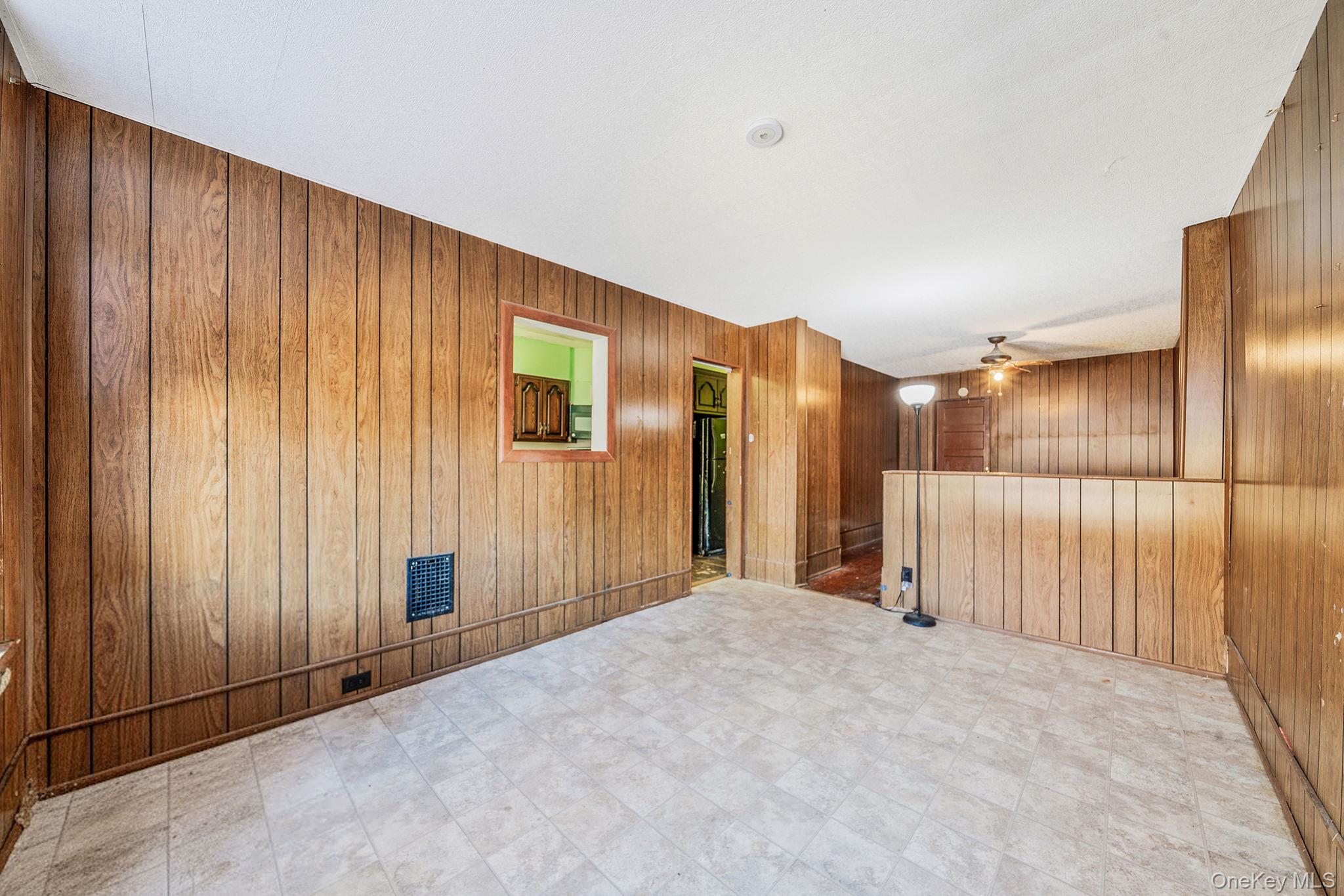 7935 77th Avenue, Glendale, NY 11385