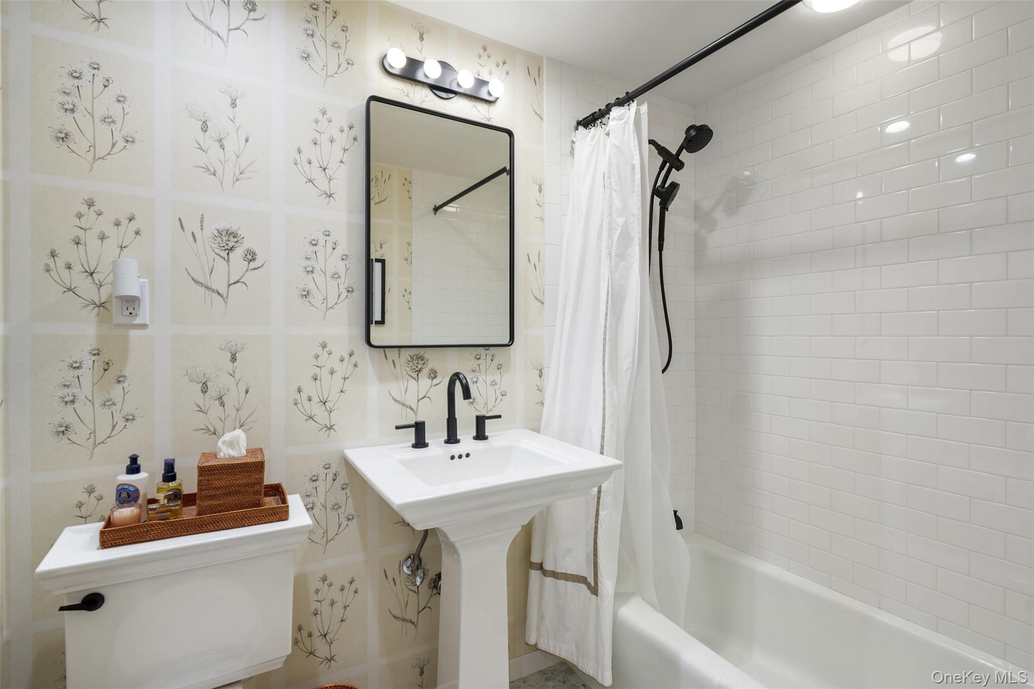 43 Croton Lake Road, Katonah, NY 10536