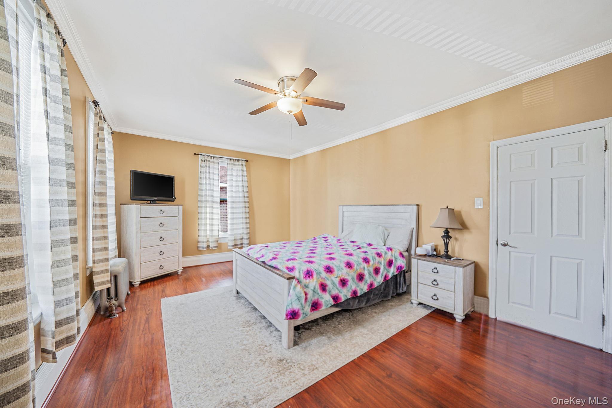 18832 114th Drive, Saint Albans, NY 11412