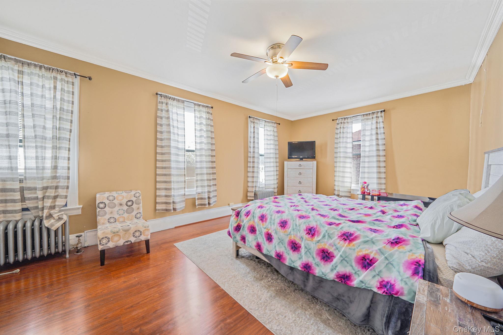 18832 114th Drive, Saint Albans, NY 11412