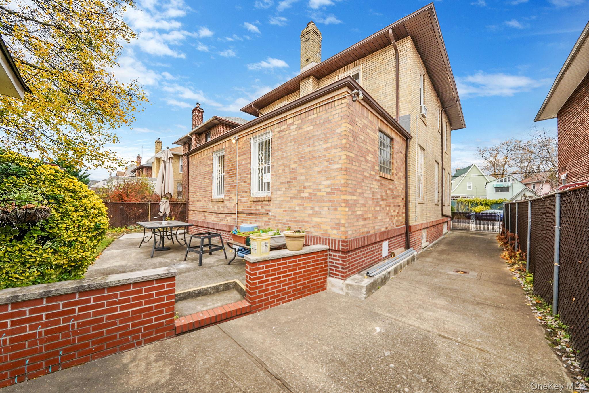 18832 114th Drive, Saint Albans, NY 11412