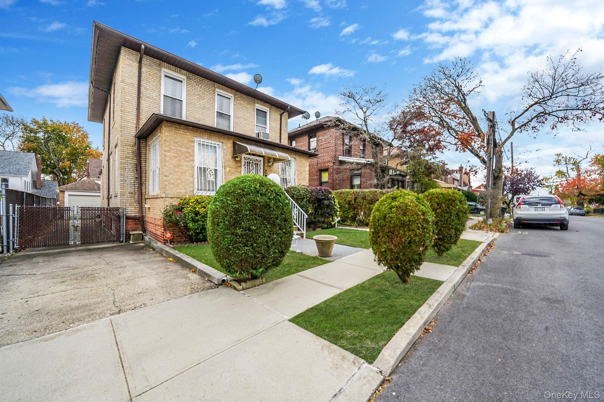 18832 114th Drive, Saint Albans, NY 11412