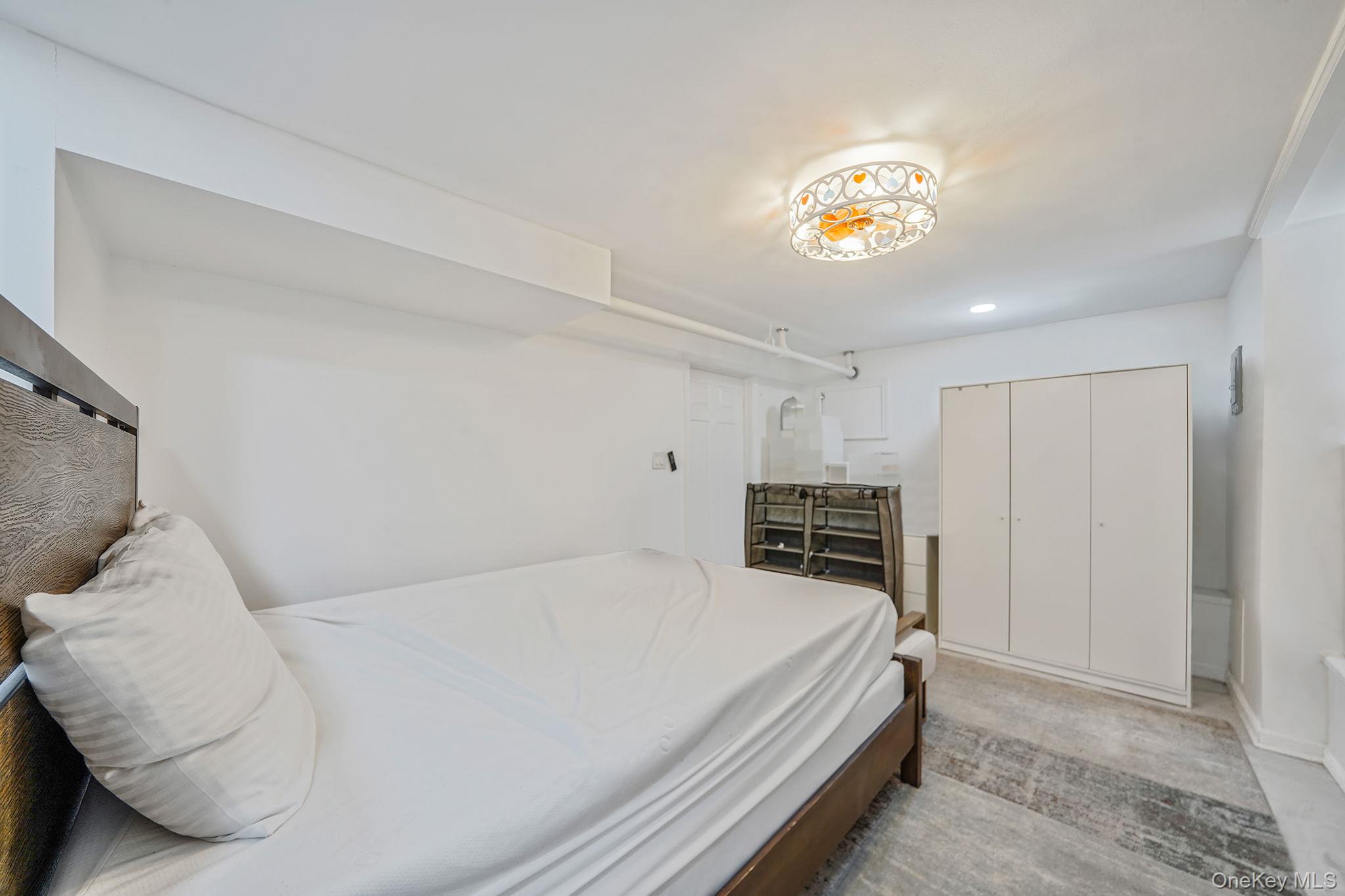 18832 114th Drive, Saint Albans, NY 11412