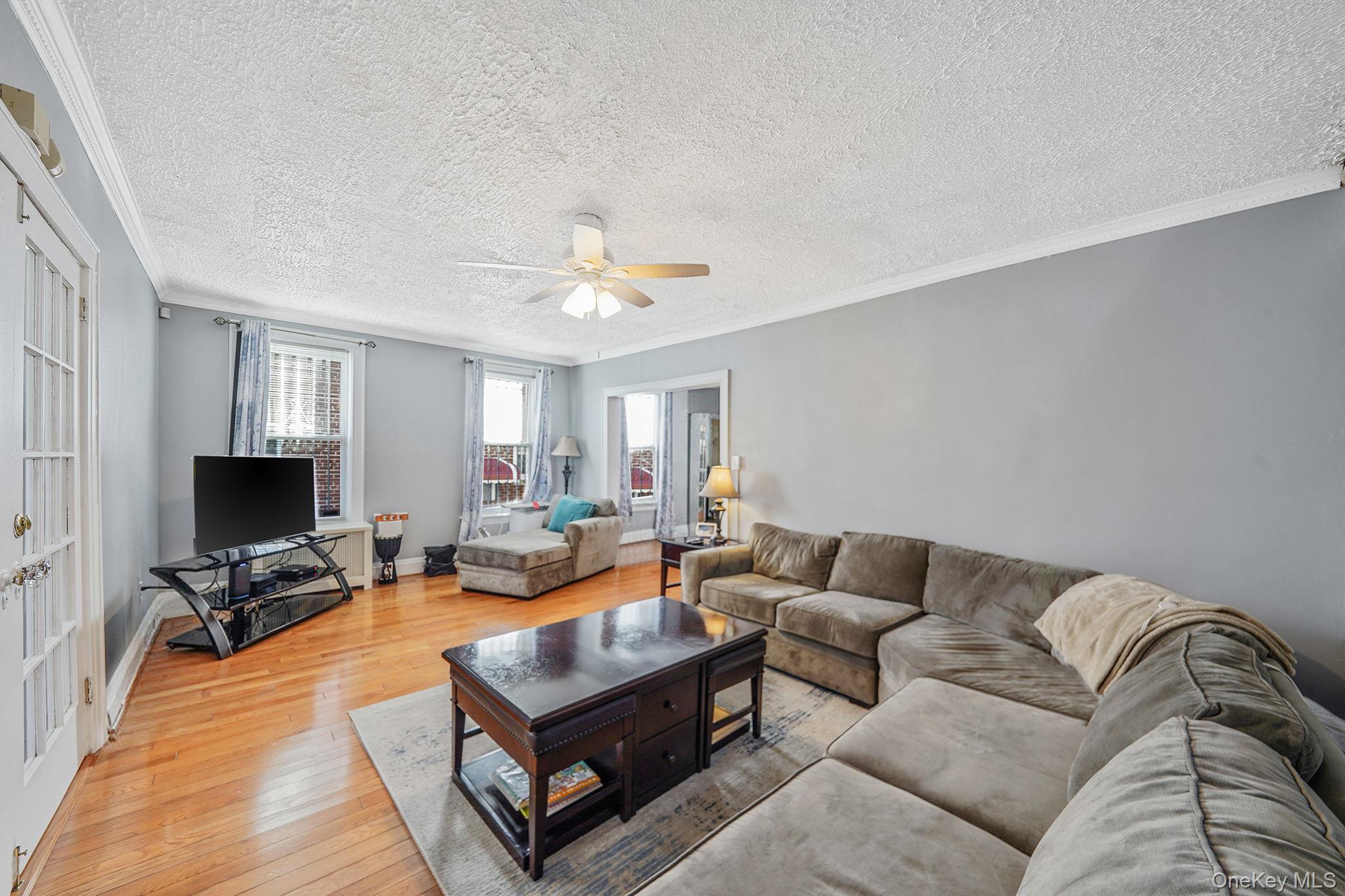 18832 114th Drive, Saint Albans, NY 11412