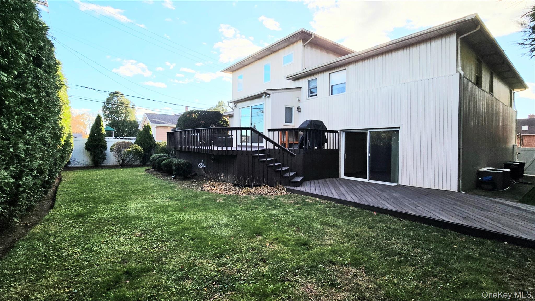 34 Melanie Lane, Syosset, NY 11791