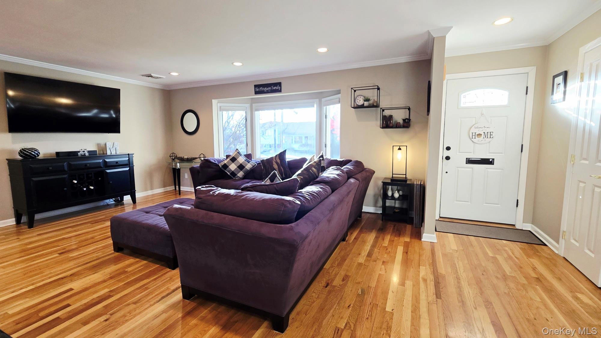 34 Melanie Lane, Syosset, NY 11791