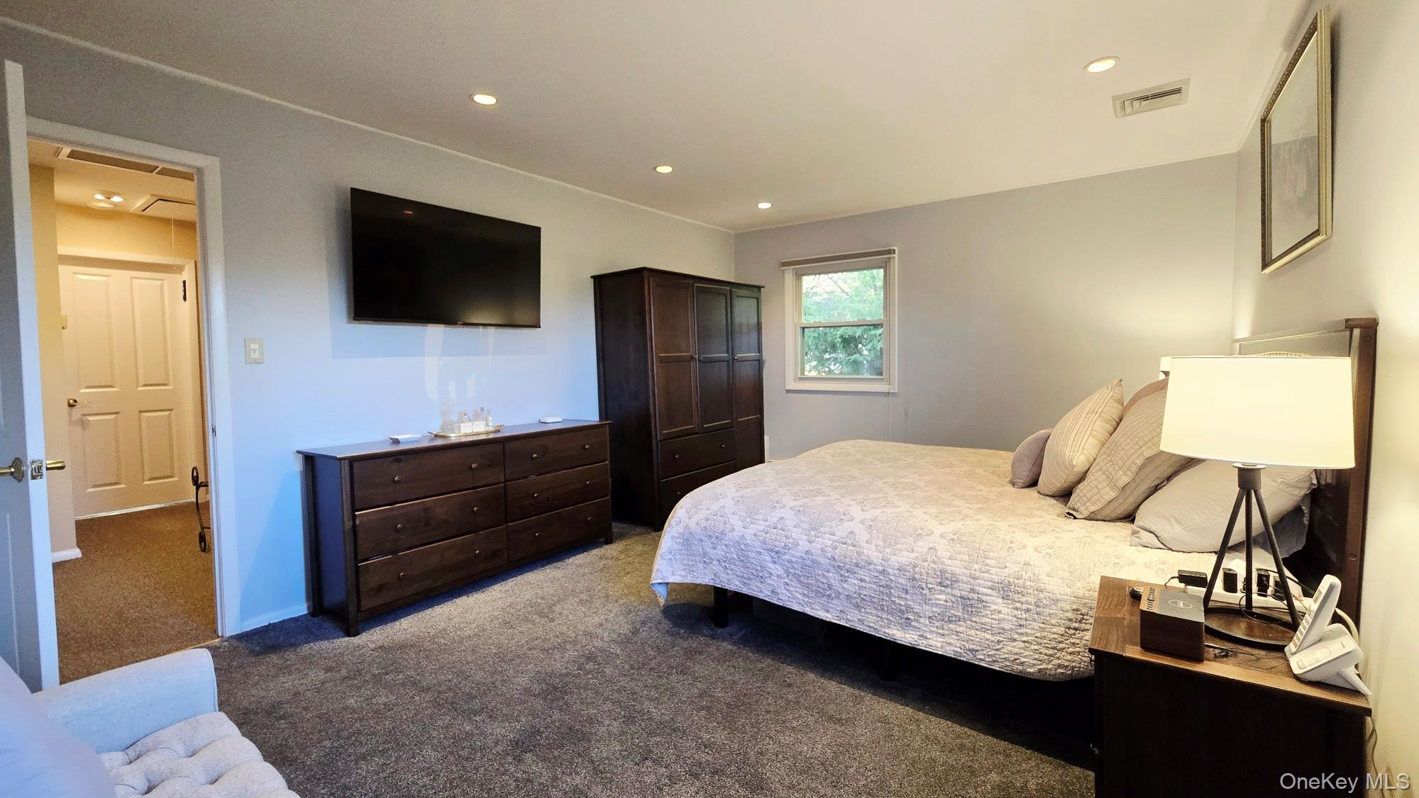 34 Melanie Lane, Syosset, NY 11791