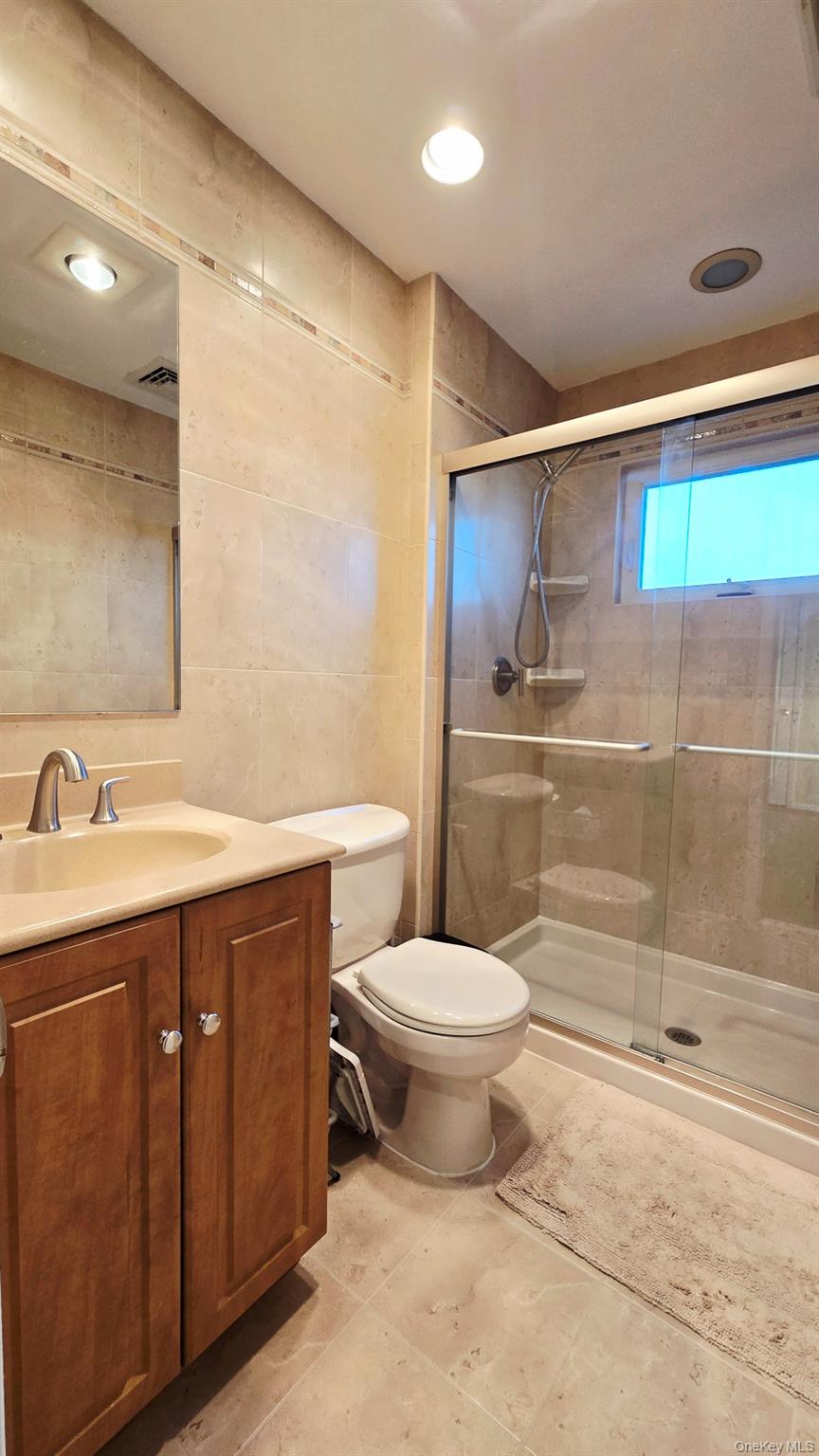 34 Melanie Lane, Syosset, NY 11791