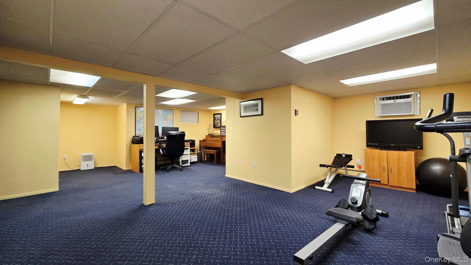 34 Melanie Lane, Syosset, NY 11791