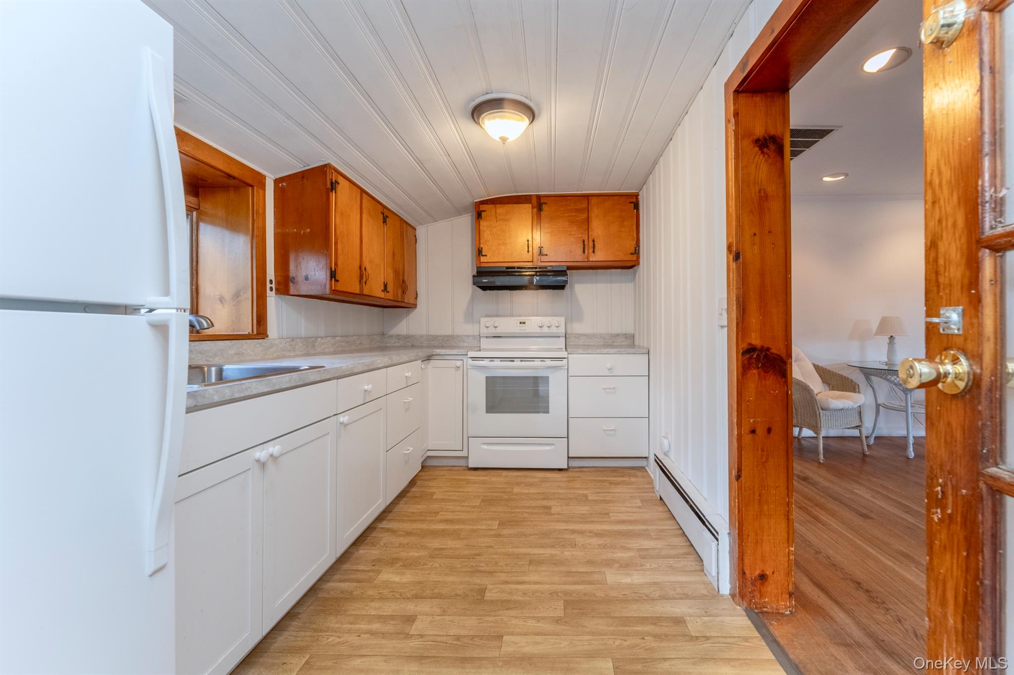 77 Pine Street, West Hurley, NY 12491