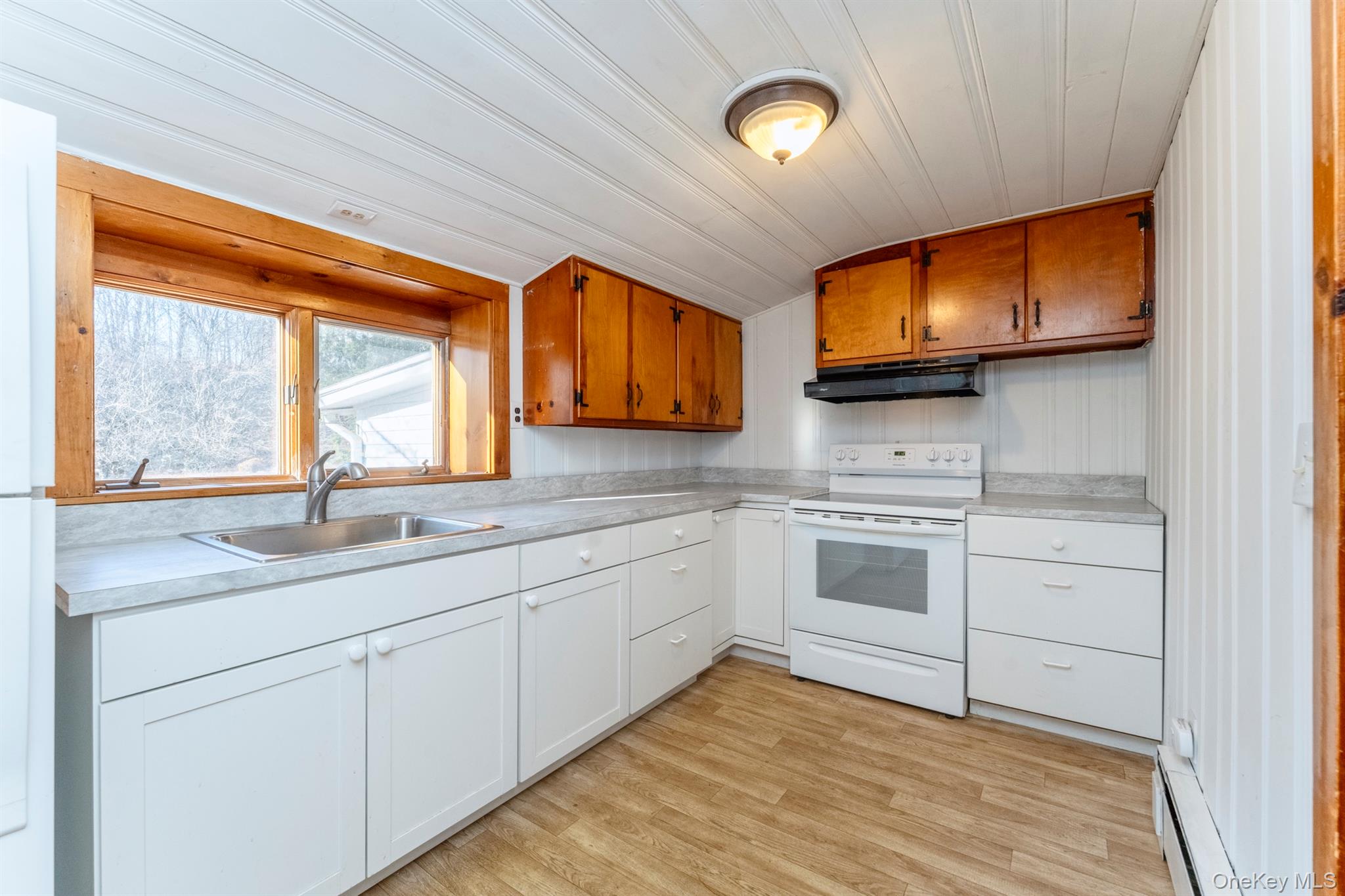 77 Pine Street, West Hurley, NY 12491