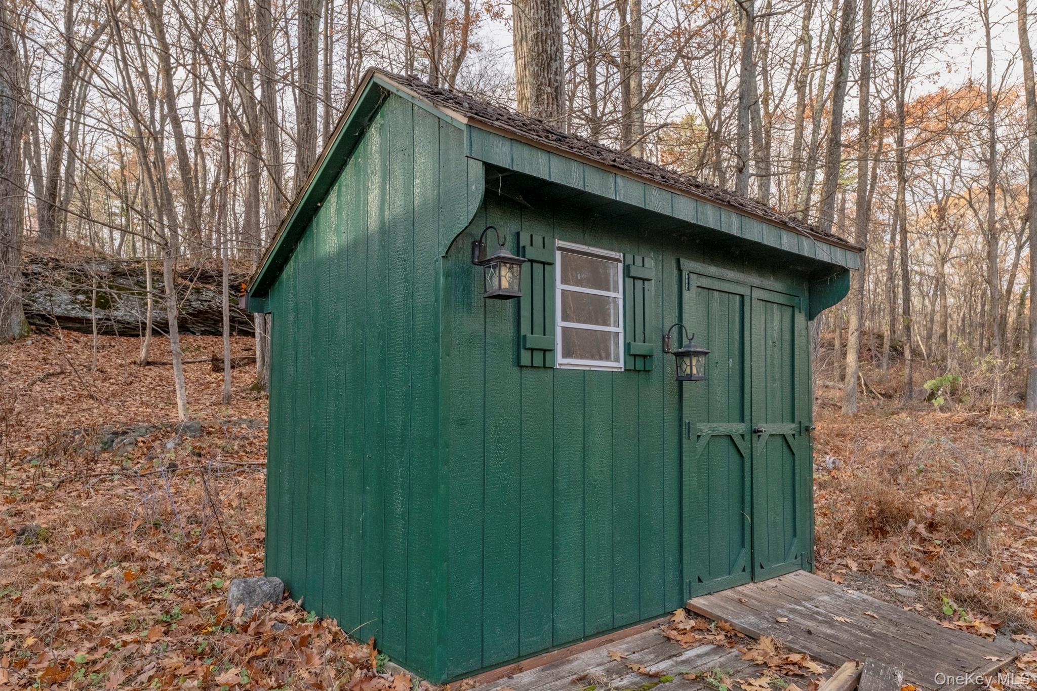 77 Pine Street, West Hurley, NY 12491