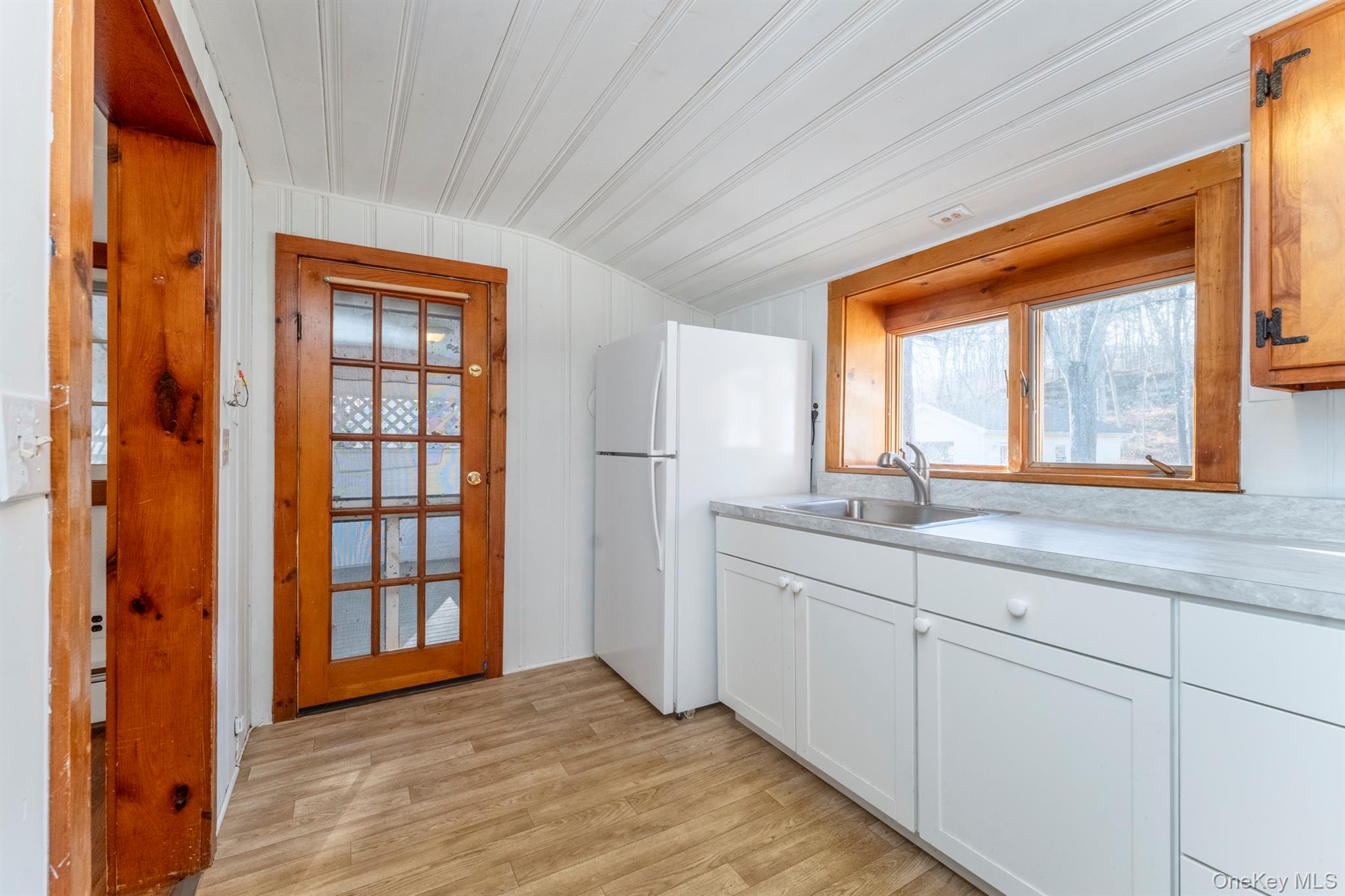 77 Pine Street, West Hurley, NY 12491