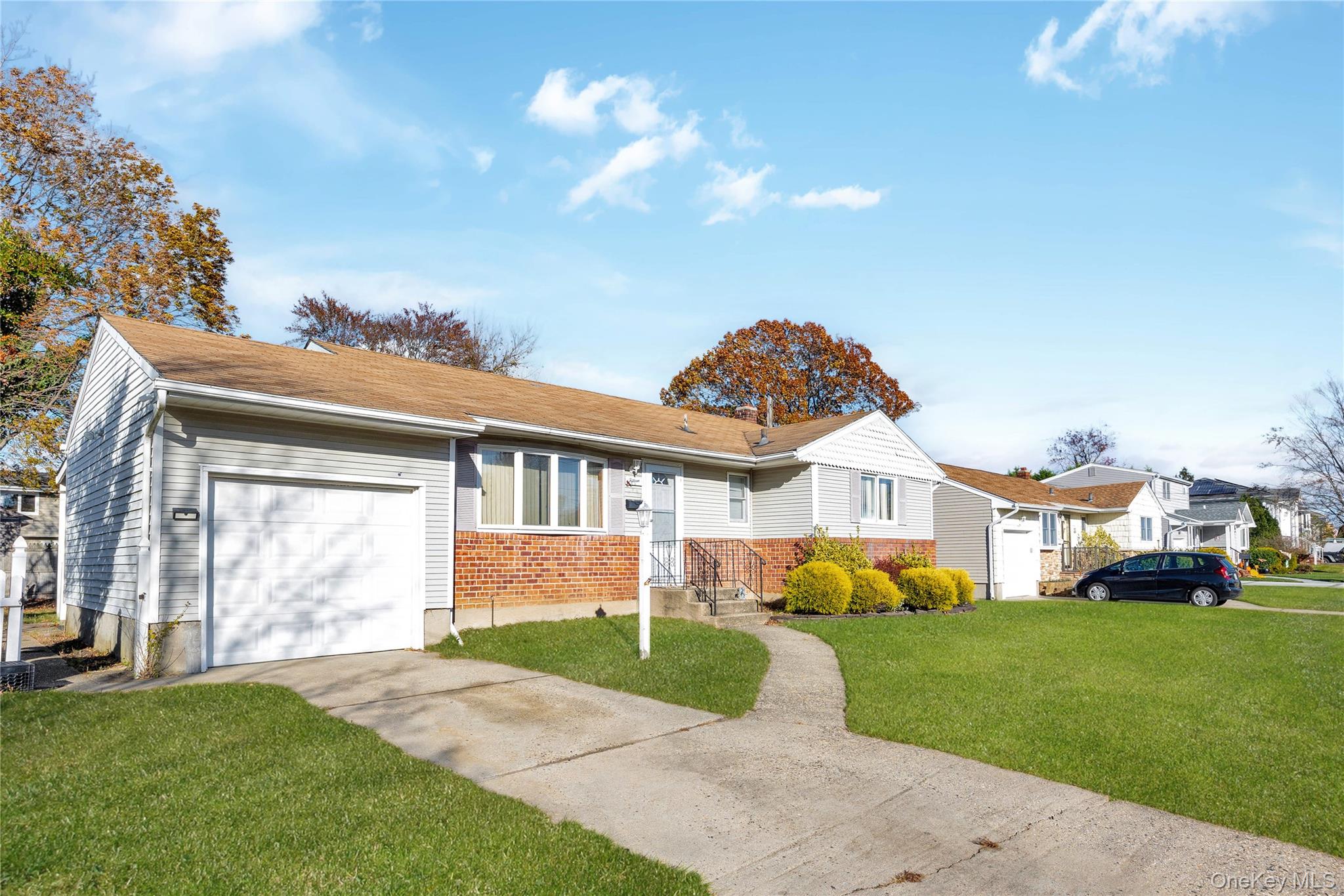 15 2nd Avenue, Farmingdale, NY 11735