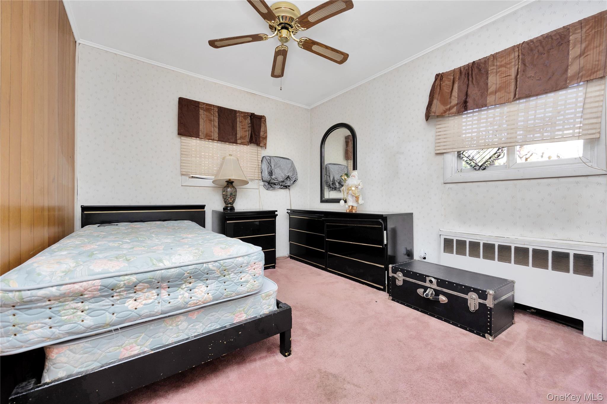 15 2nd Avenue, Farmingdale, NY 11735