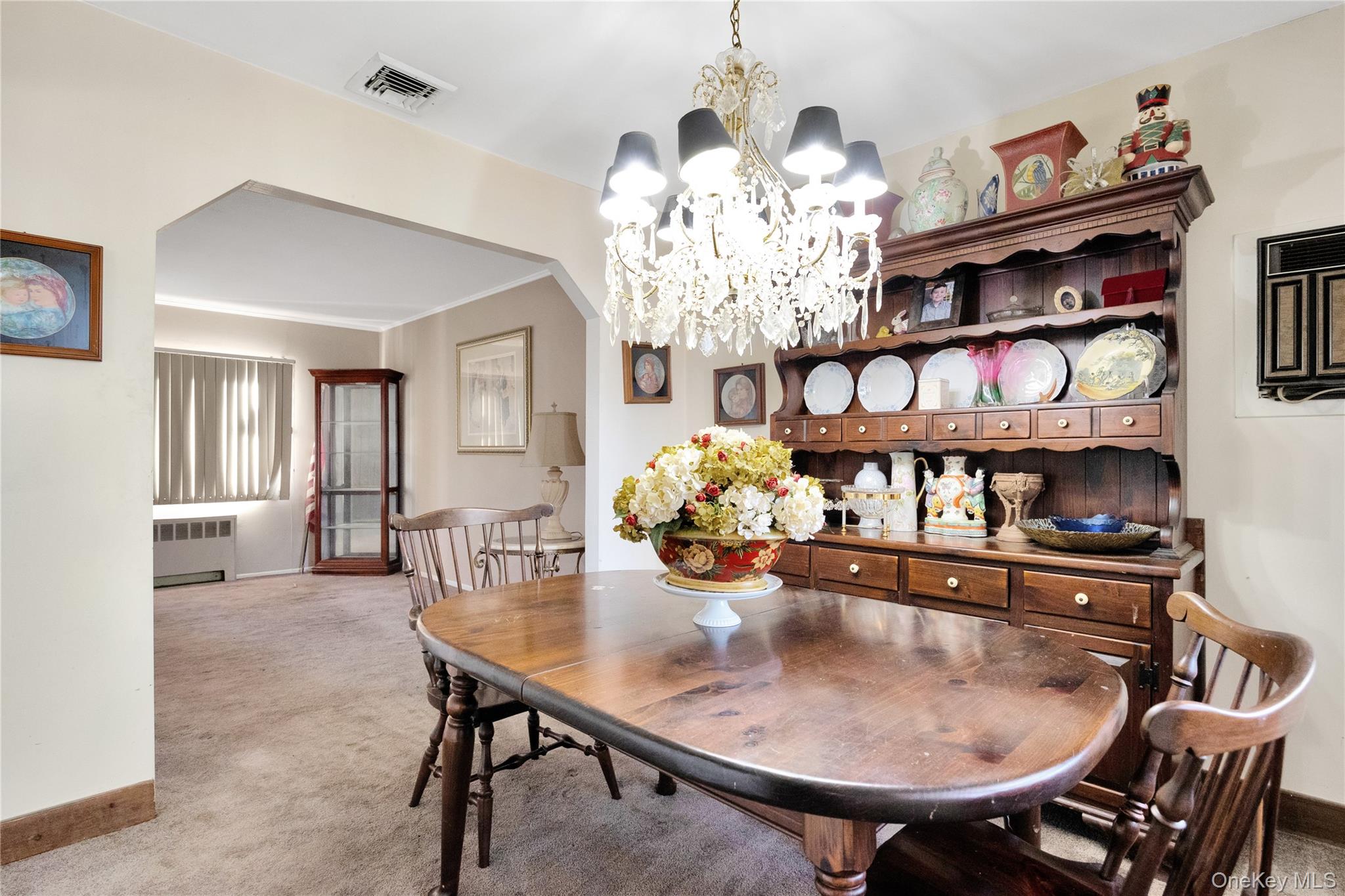 15 2nd Avenue, Farmingdale, NY 11735