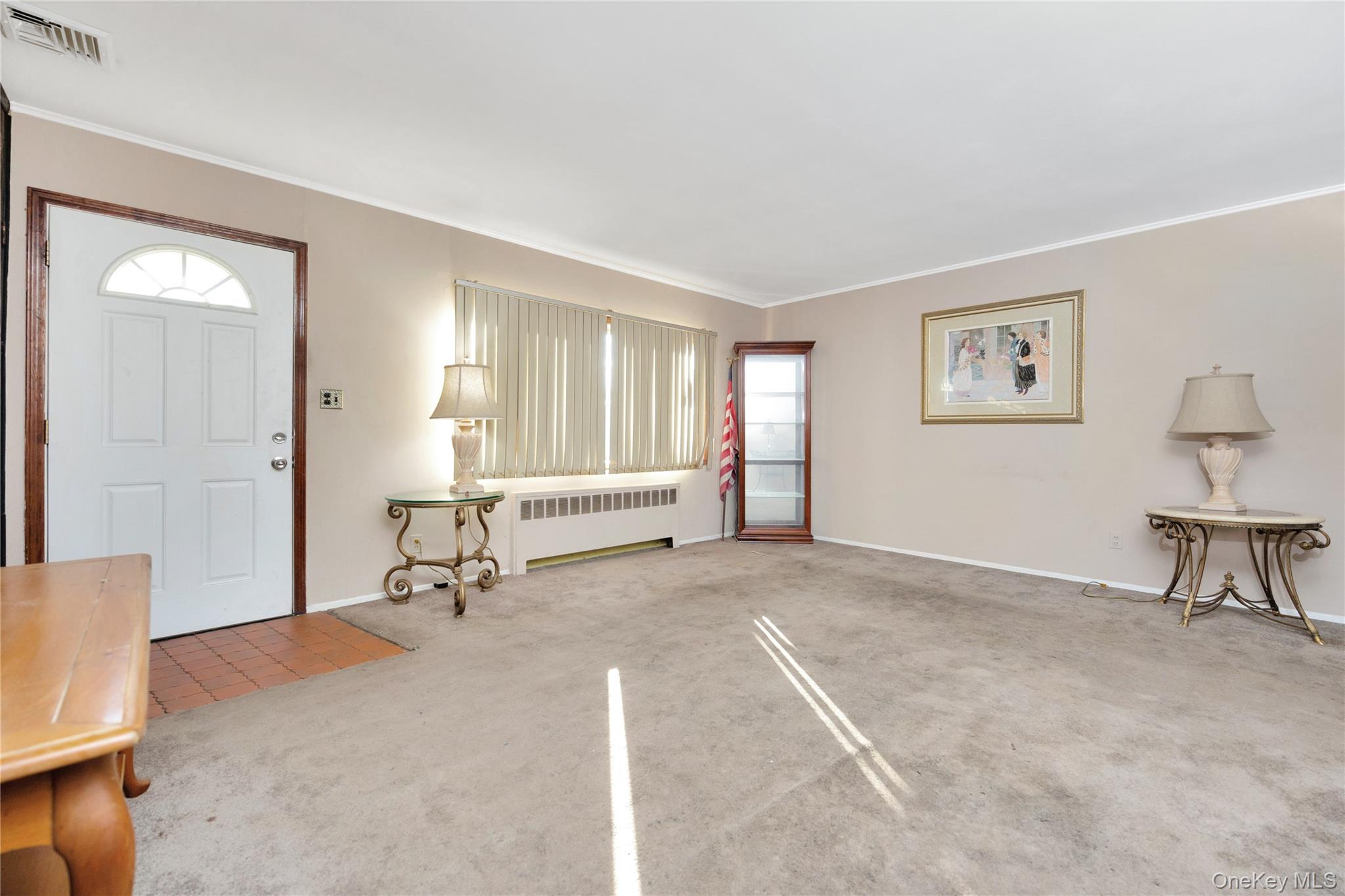 15 2nd Avenue, Farmingdale, NY 11735