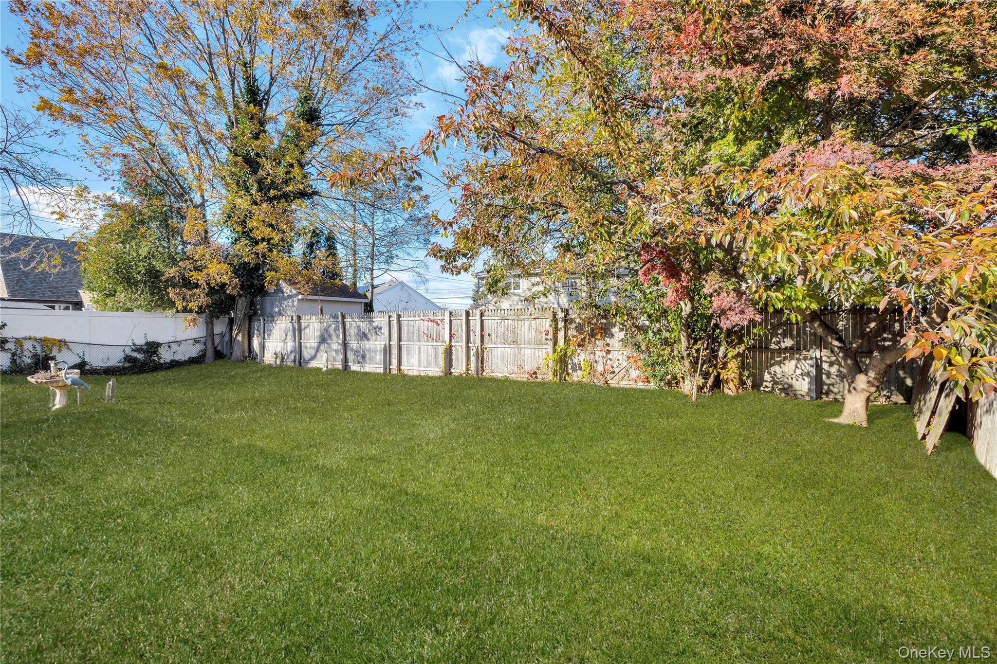 15 2nd Avenue, Farmingdale, NY 11735