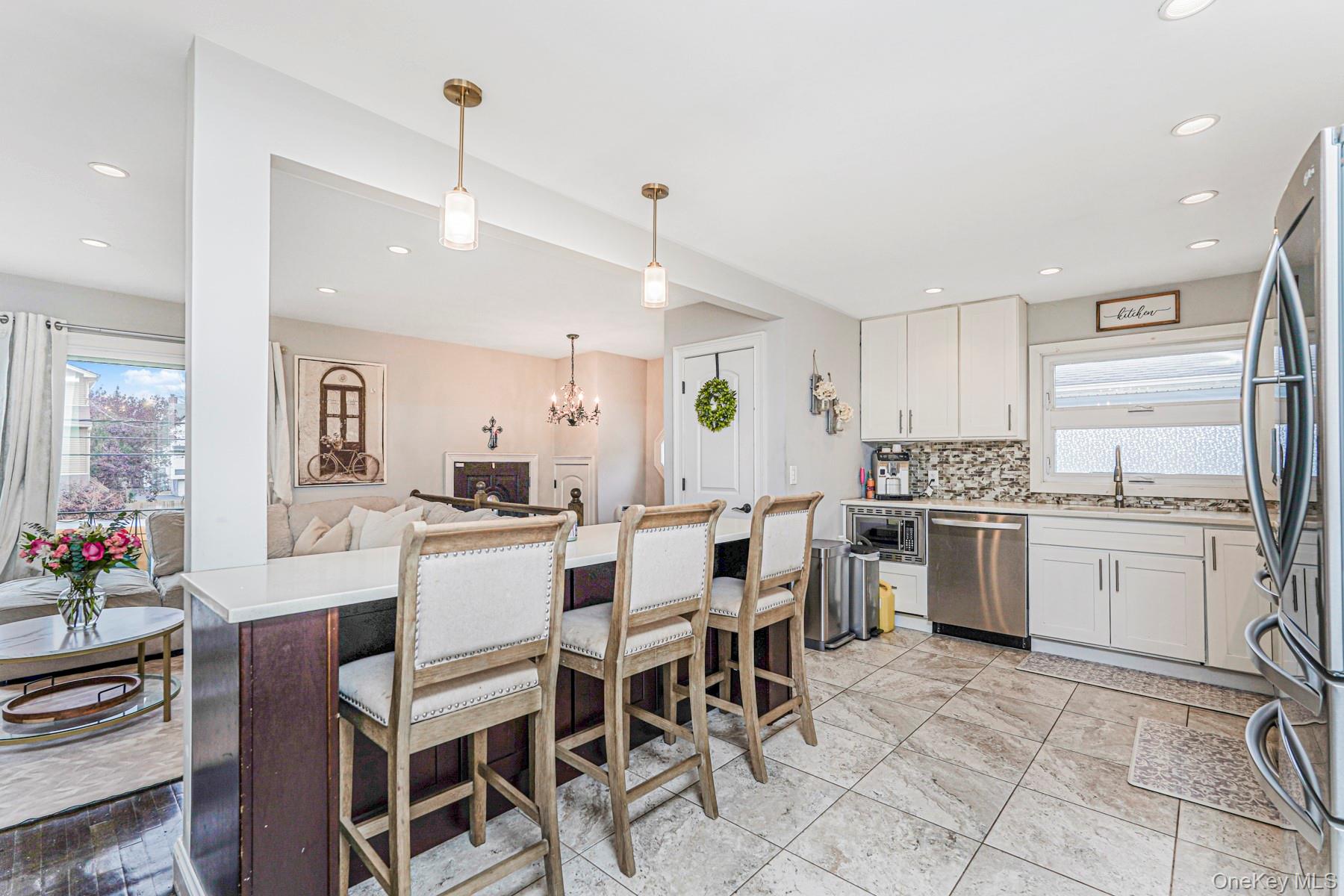 28 Drumgoole Road E, Staten Island, NY 10312