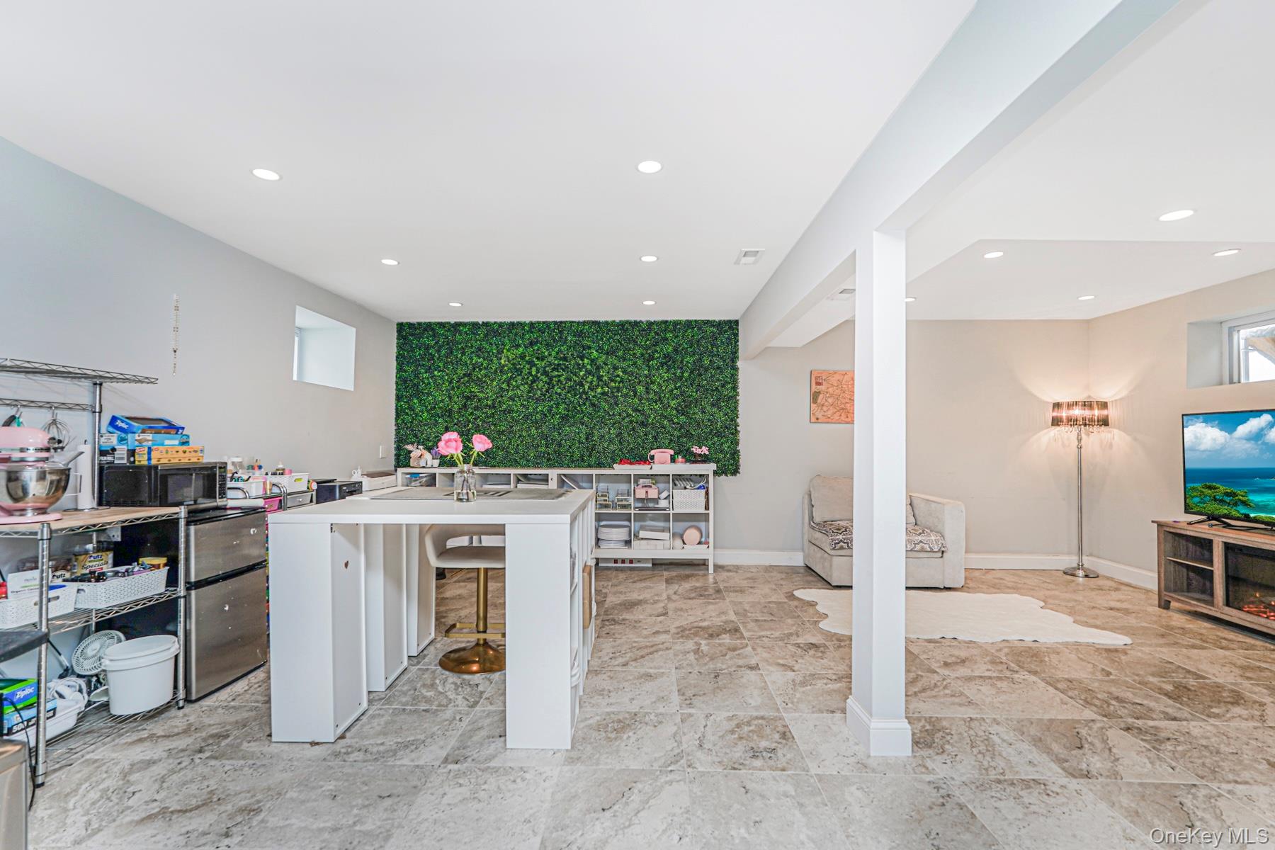 28 Drumgoole Road E, Staten Island, NY 10312