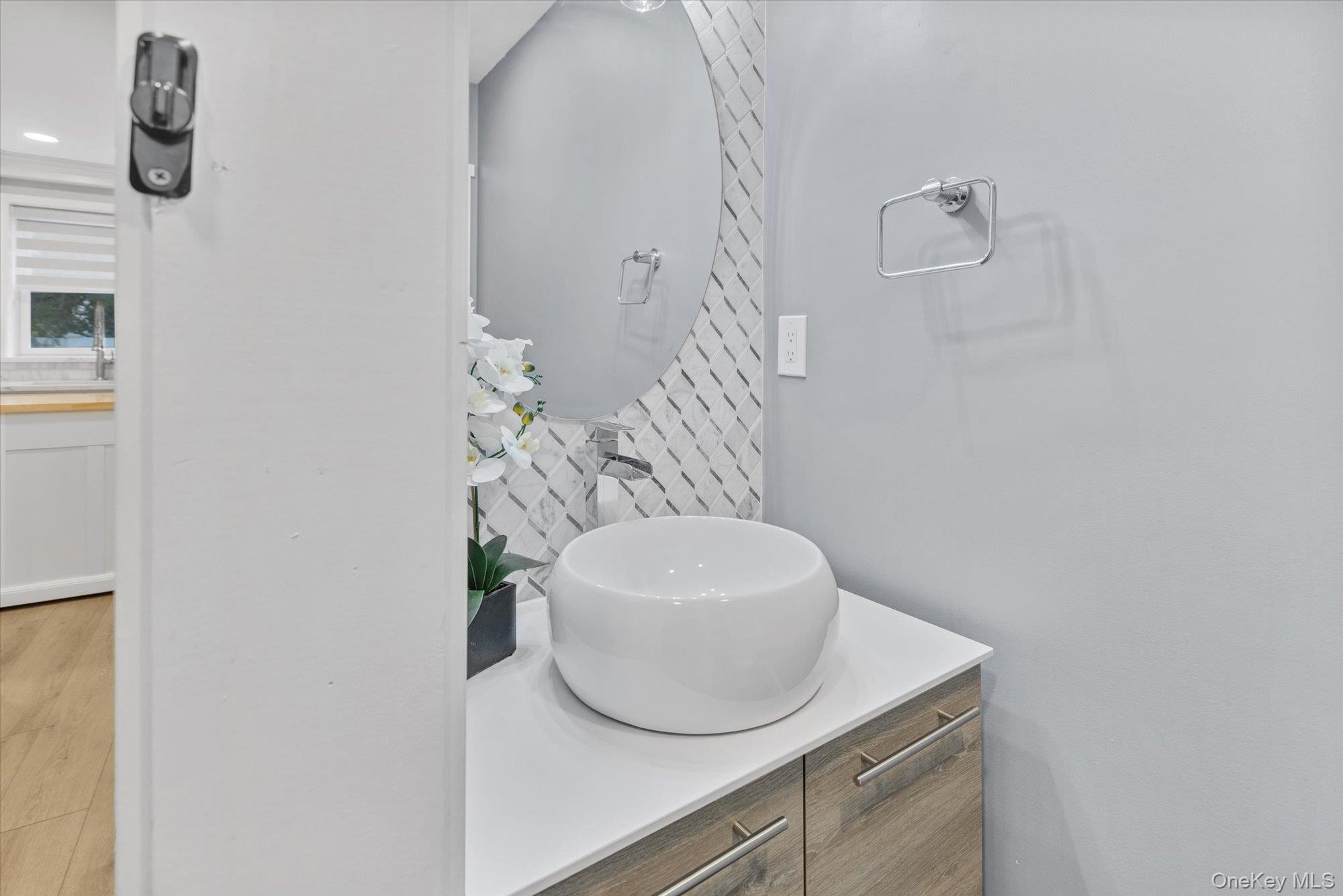 16 Piermont Court, Melville, NY 11747