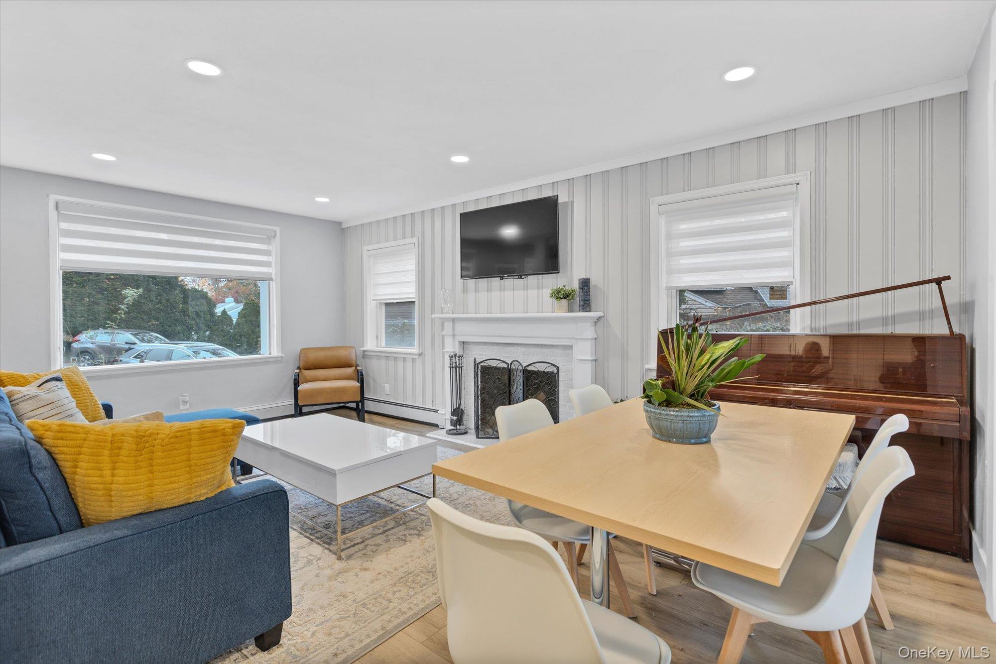 16 Piermont Court, Melville, NY 11747