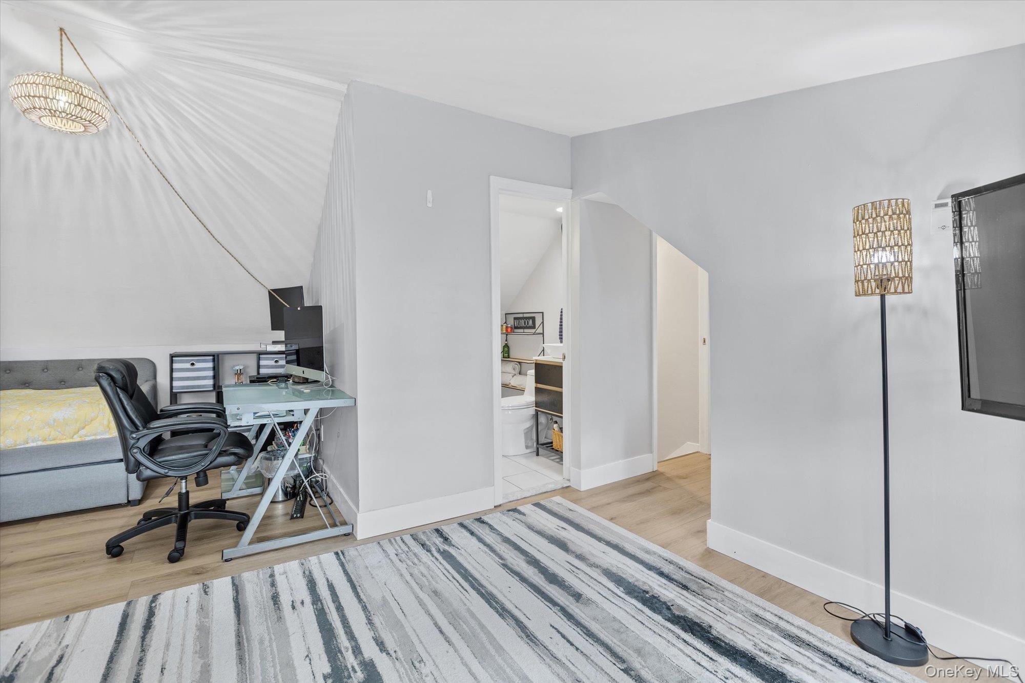 16 Piermont Court, Melville, NY 11747