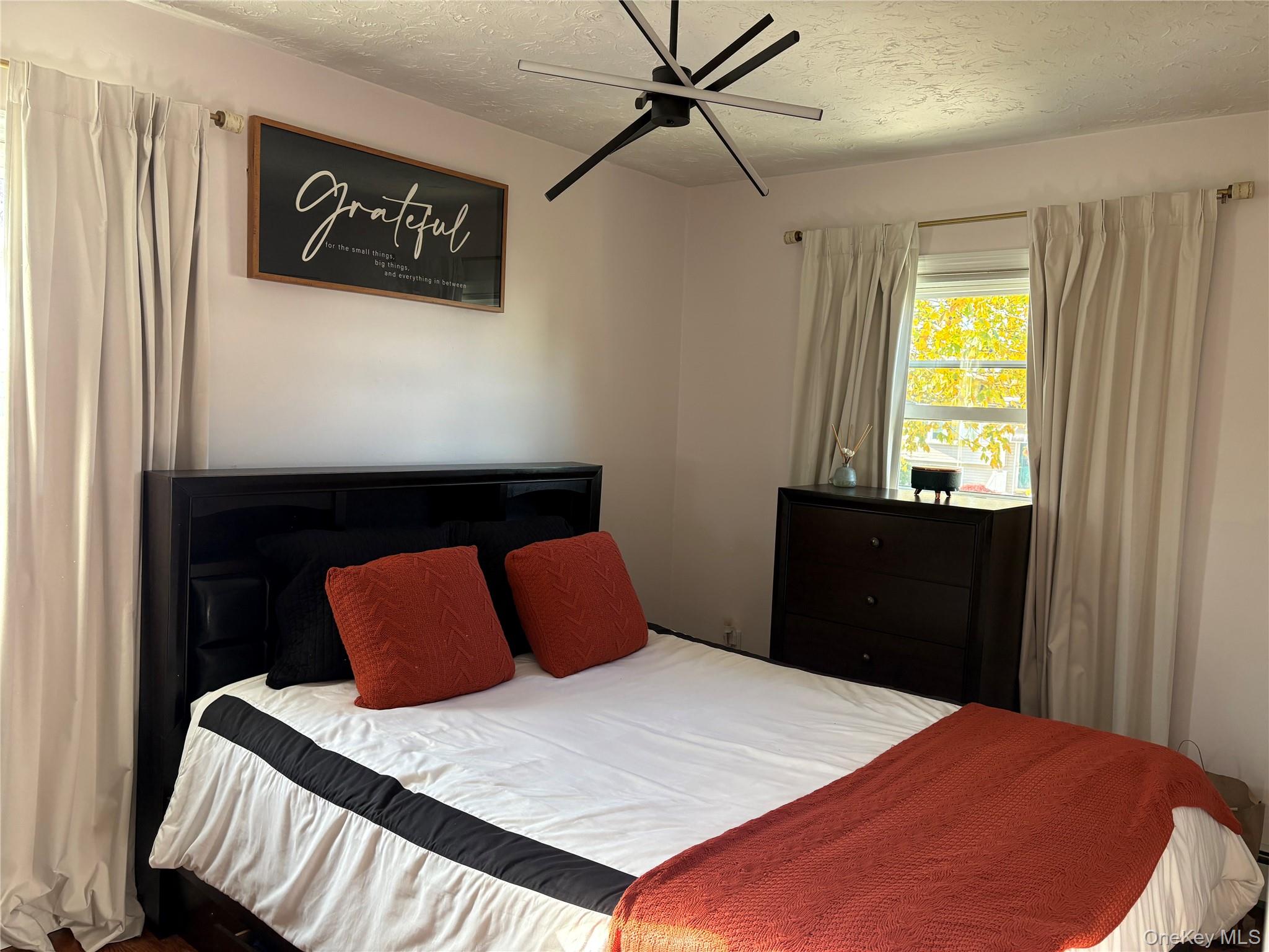 648 Molloy Street, Copiague, NY 11726