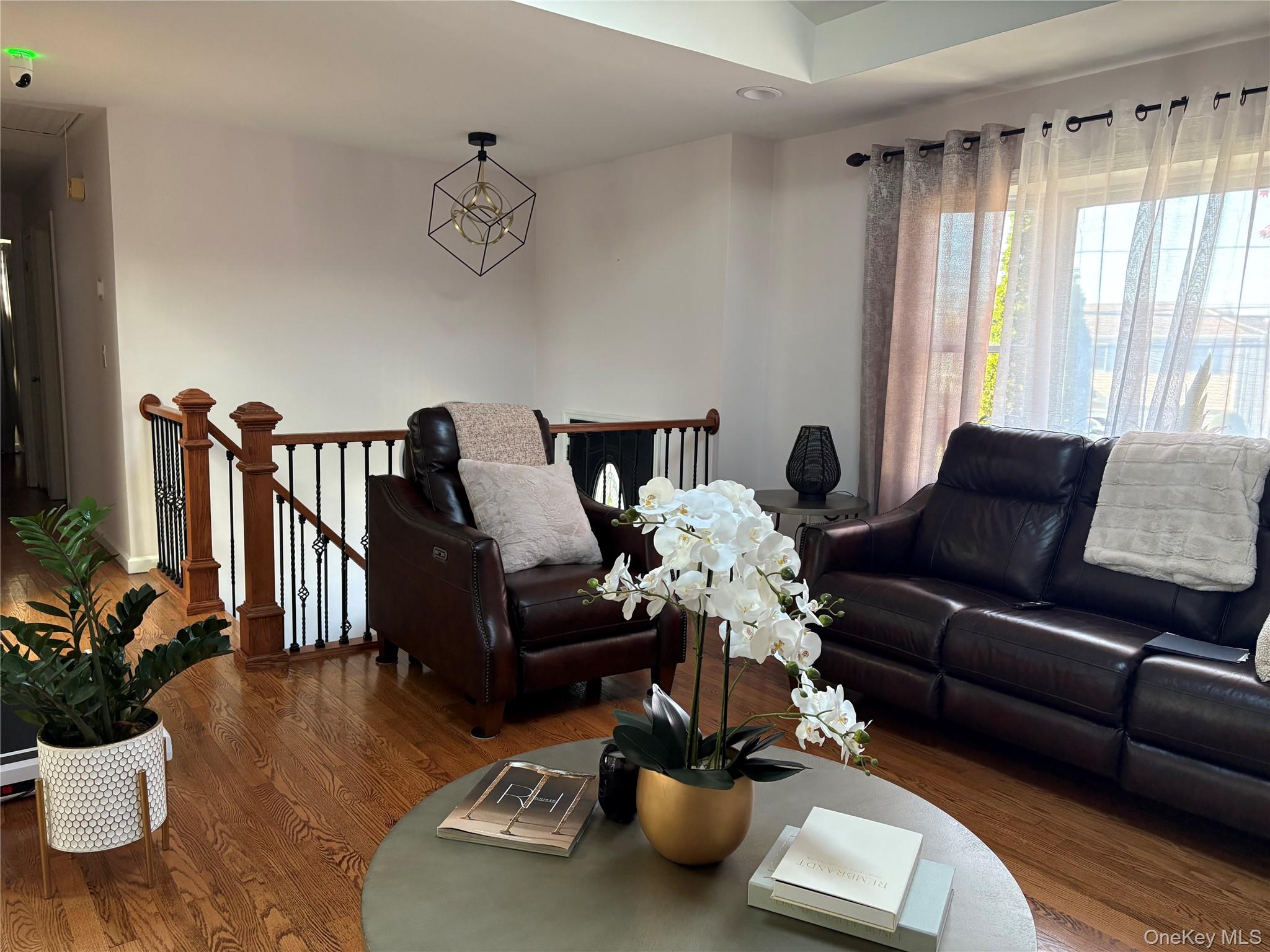 648 Molloy Street, Copiague, NY 11726