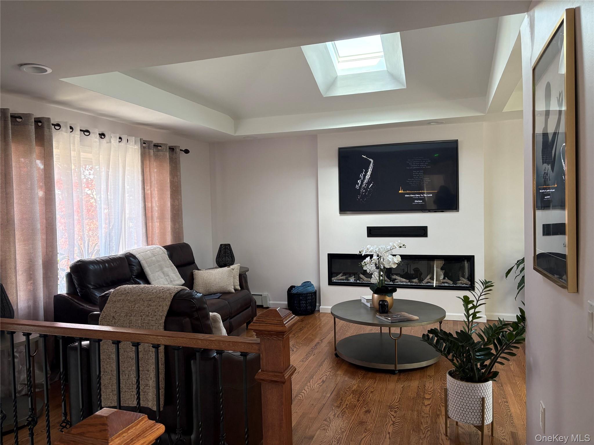 648 Molloy Street, Copiague, NY 11726