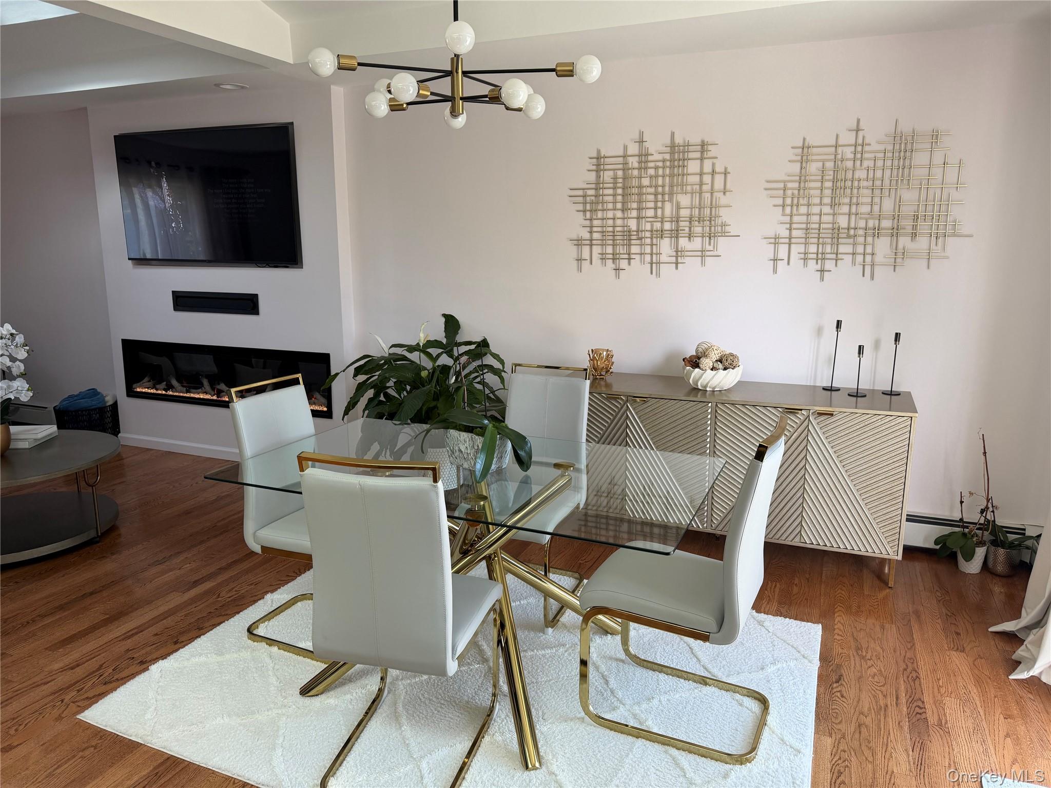 648 Molloy Street, Copiague, NY 11726