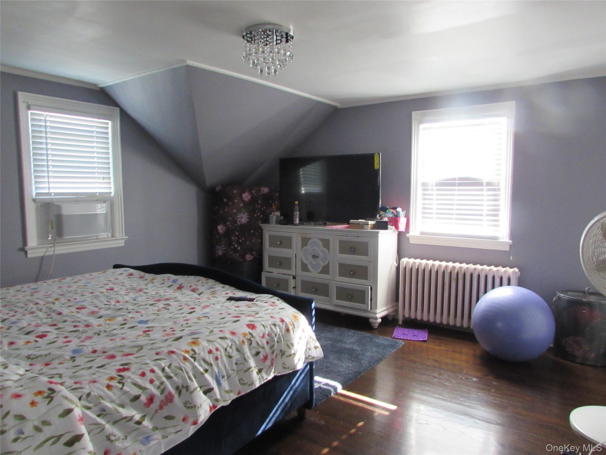 51 Phoenix Street, Hempstead, NY 11550