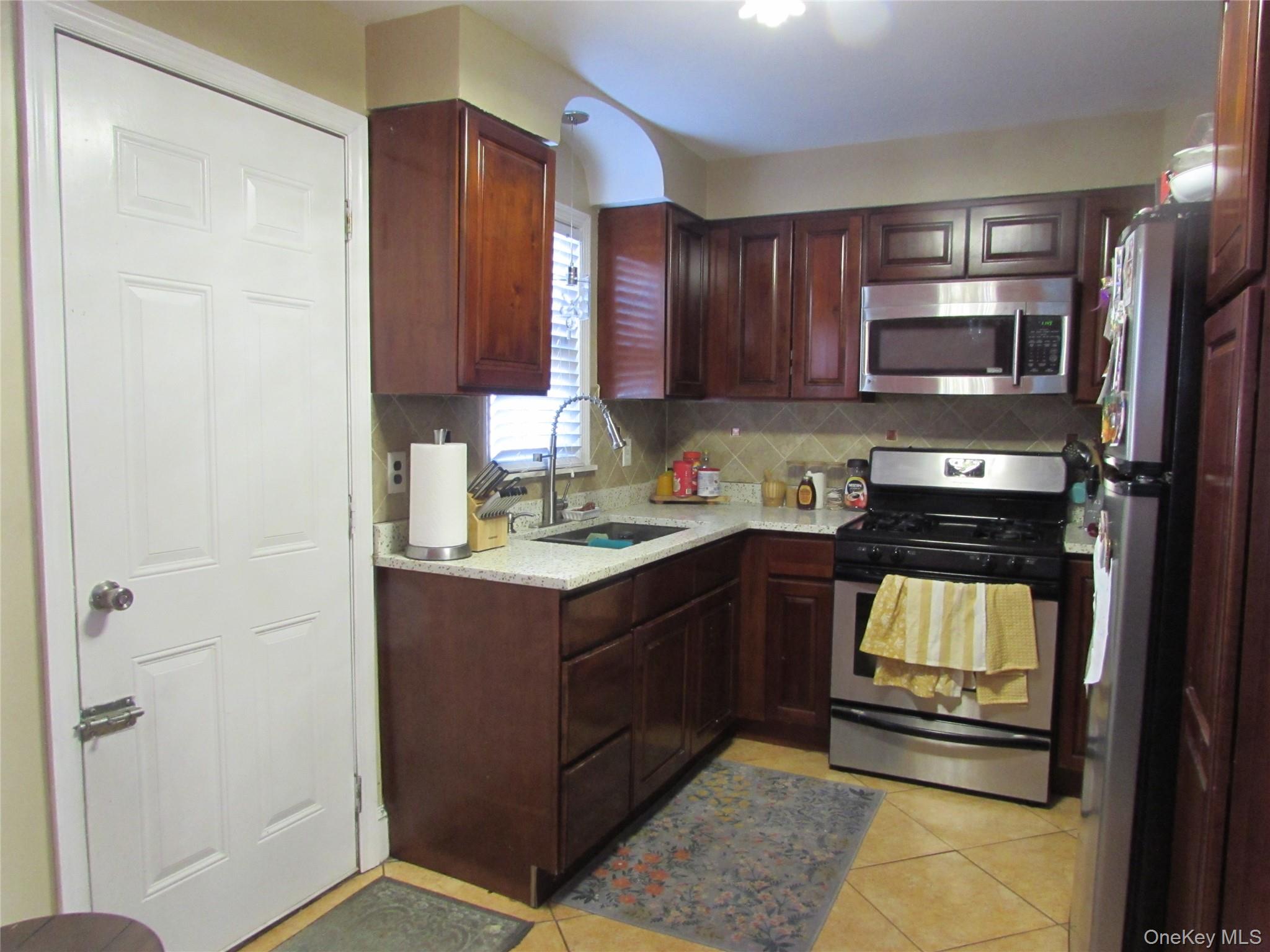 51 Phoenix Street, Hempstead, NY 11550