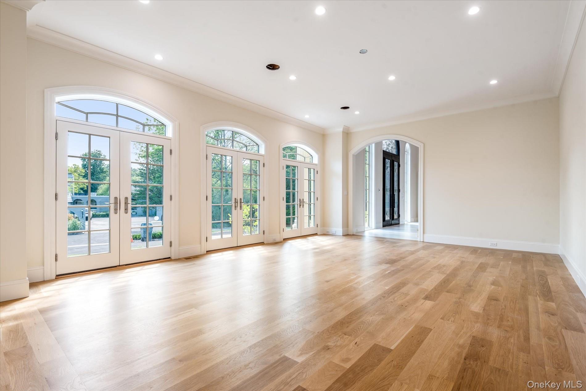 566A E Shore Road, Great Neck, NY 11024